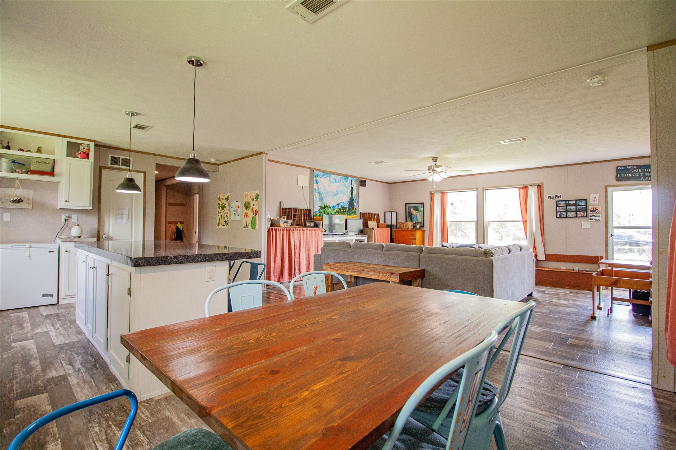 1721 Main Street Property Photo 5