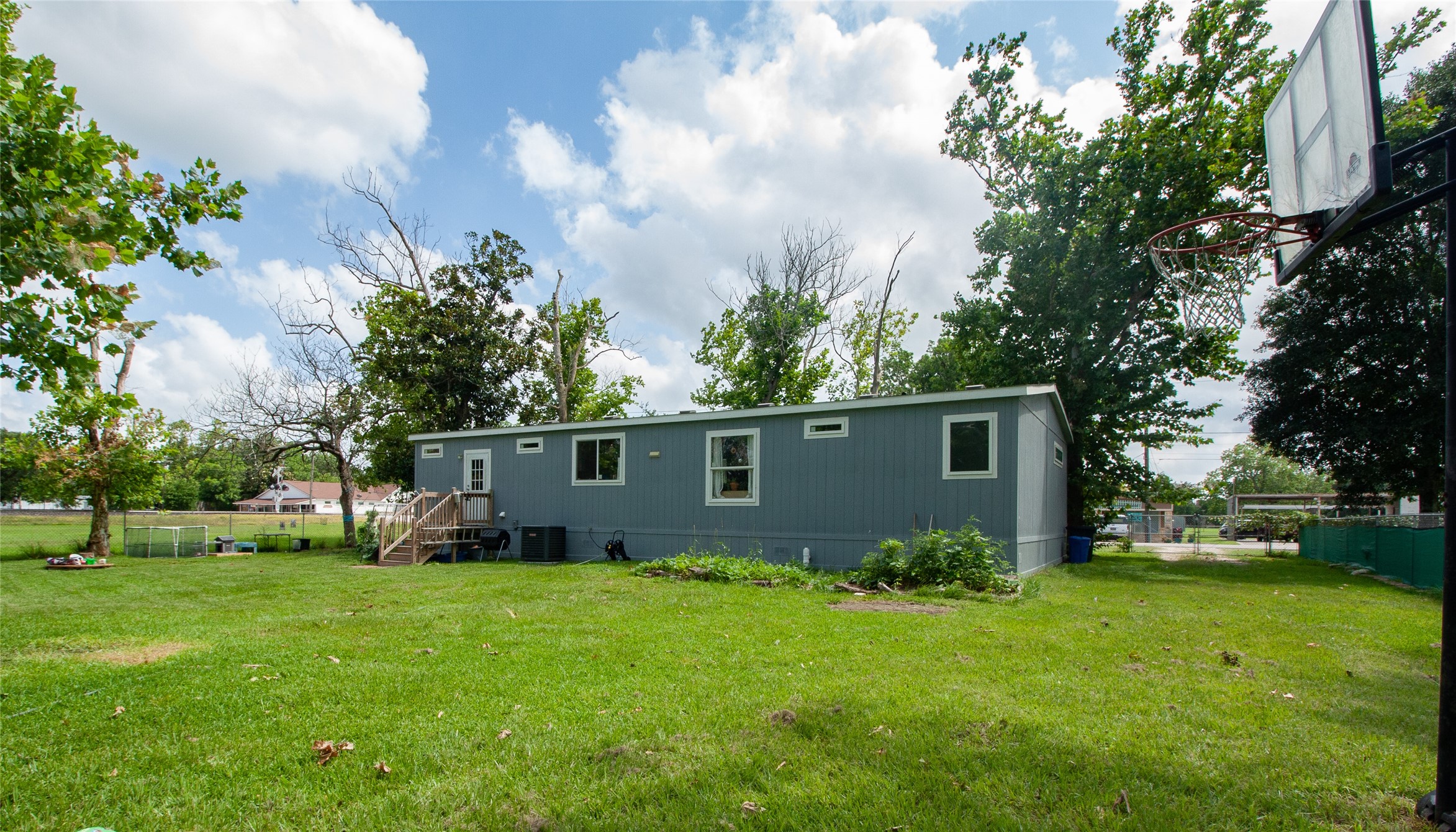 1721 Main Street Property Photo 18