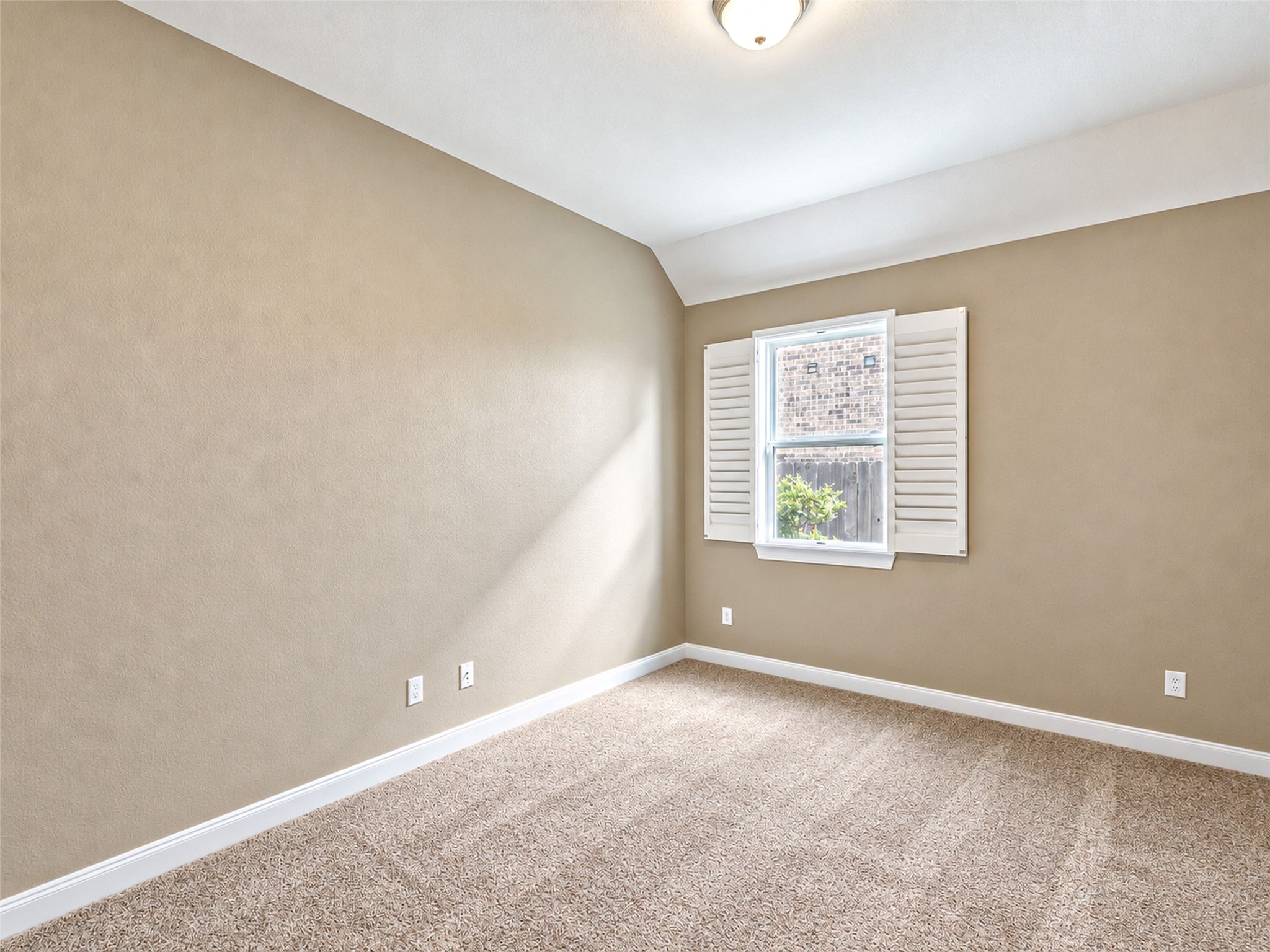 2309 Rosehill Garden Trail Property Photo 7