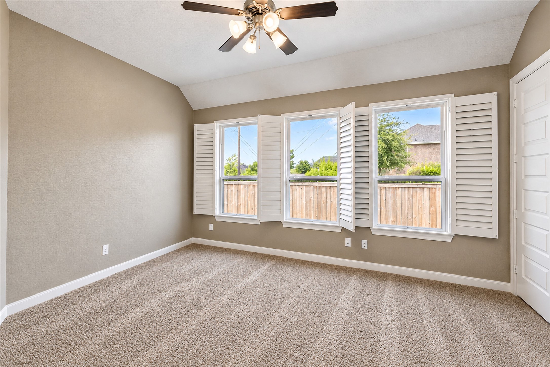 2309 Rosehill Garden Trail Property Photo 9
