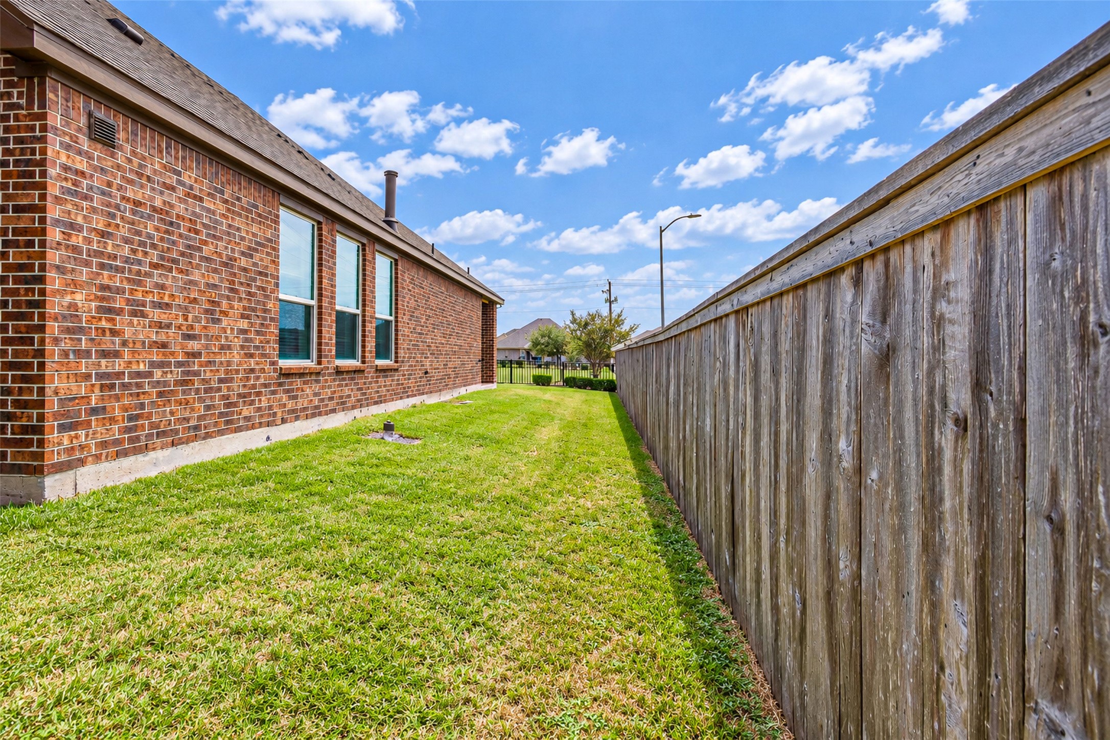 2309 Rosehill Garden Trail Property Photo 31