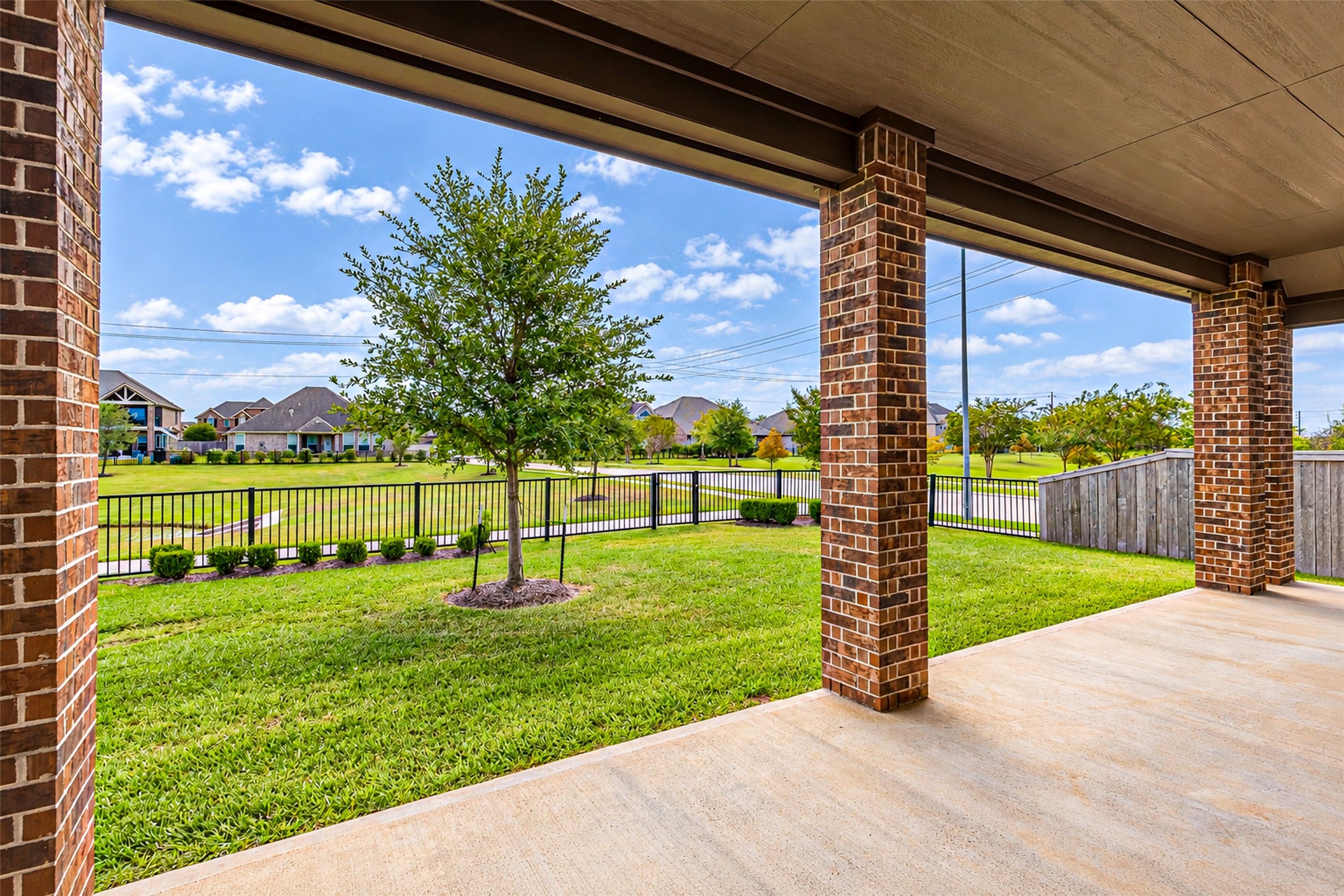 2309 Rosehill Garden Trail Property Photo 33