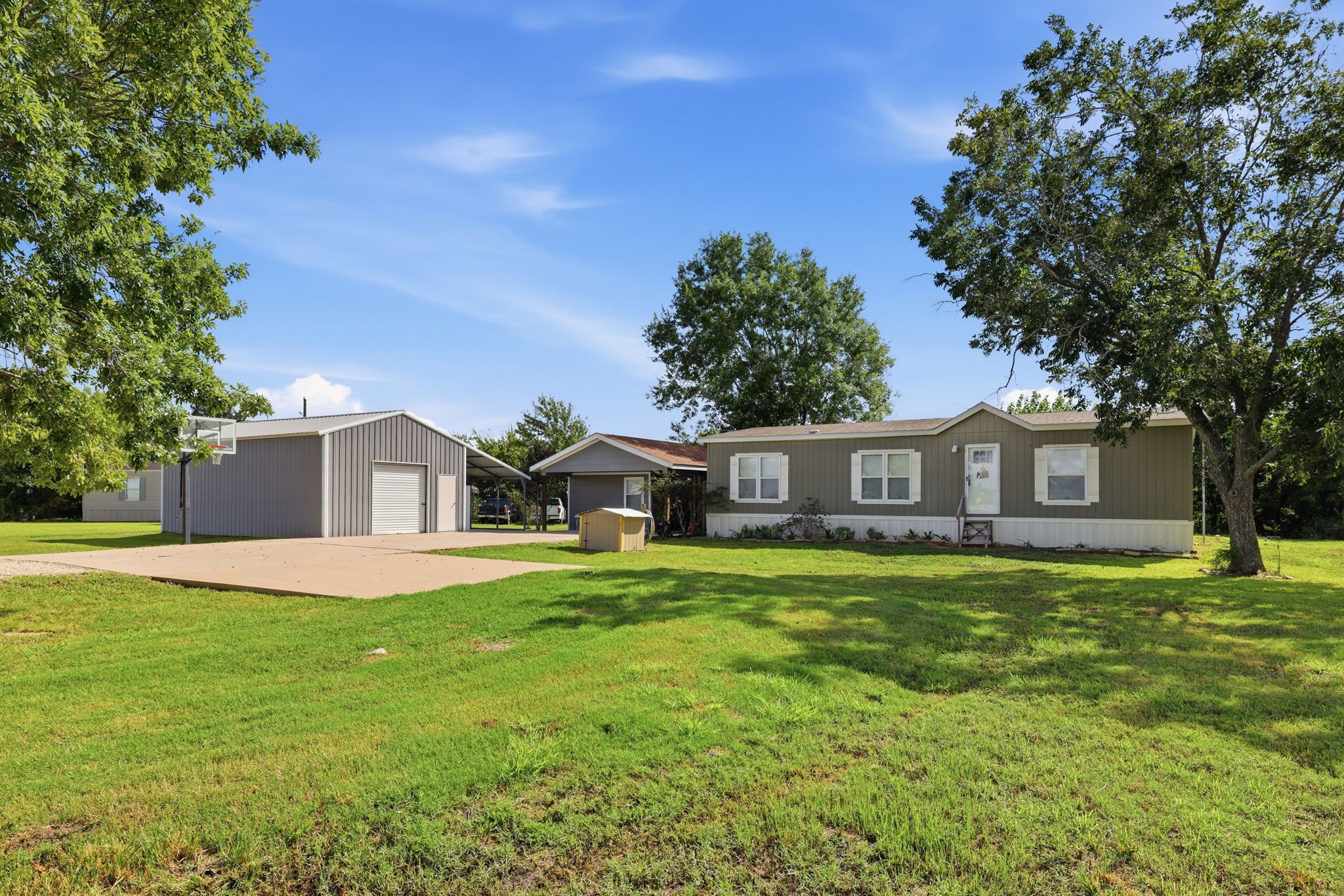 2422 Minks Road Property Photo 1