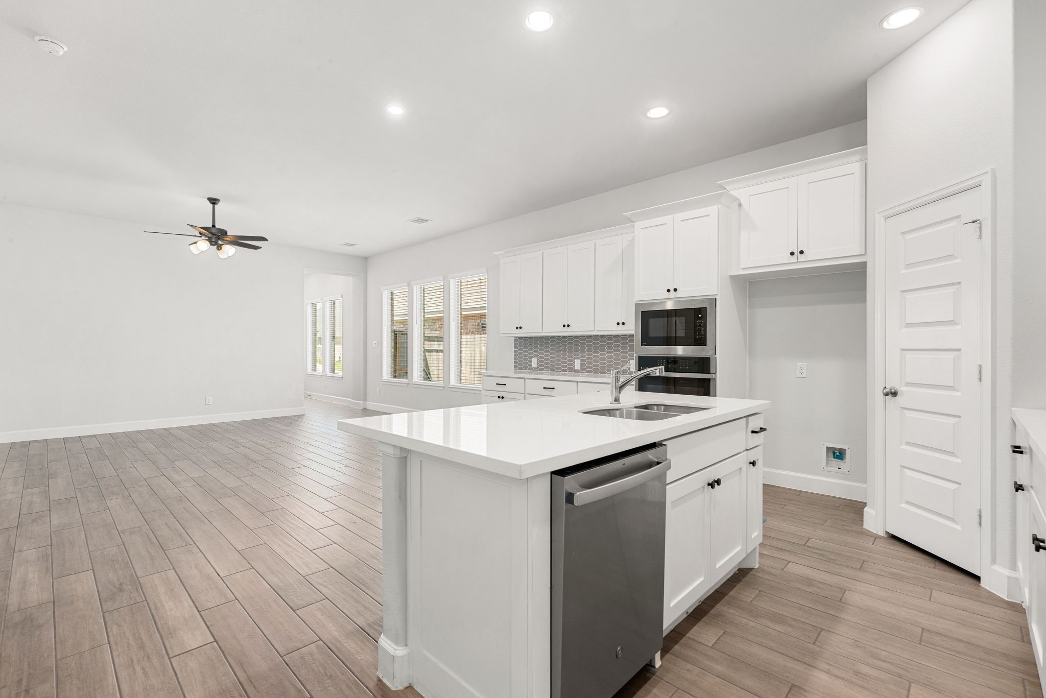 27115 Butterfly Mint Lane Property Photo 10