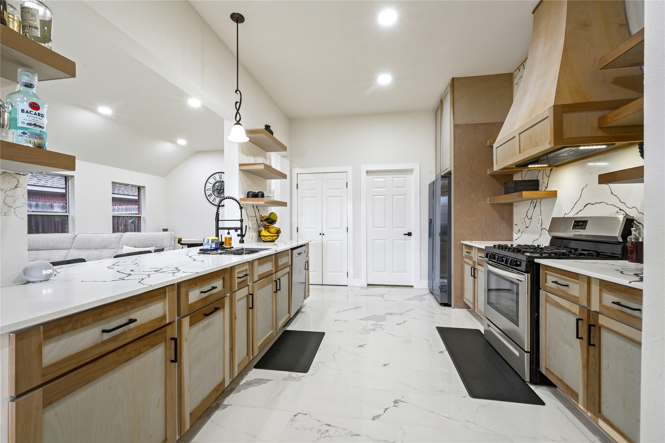 24027 Lestergate Drive Property Photo 10