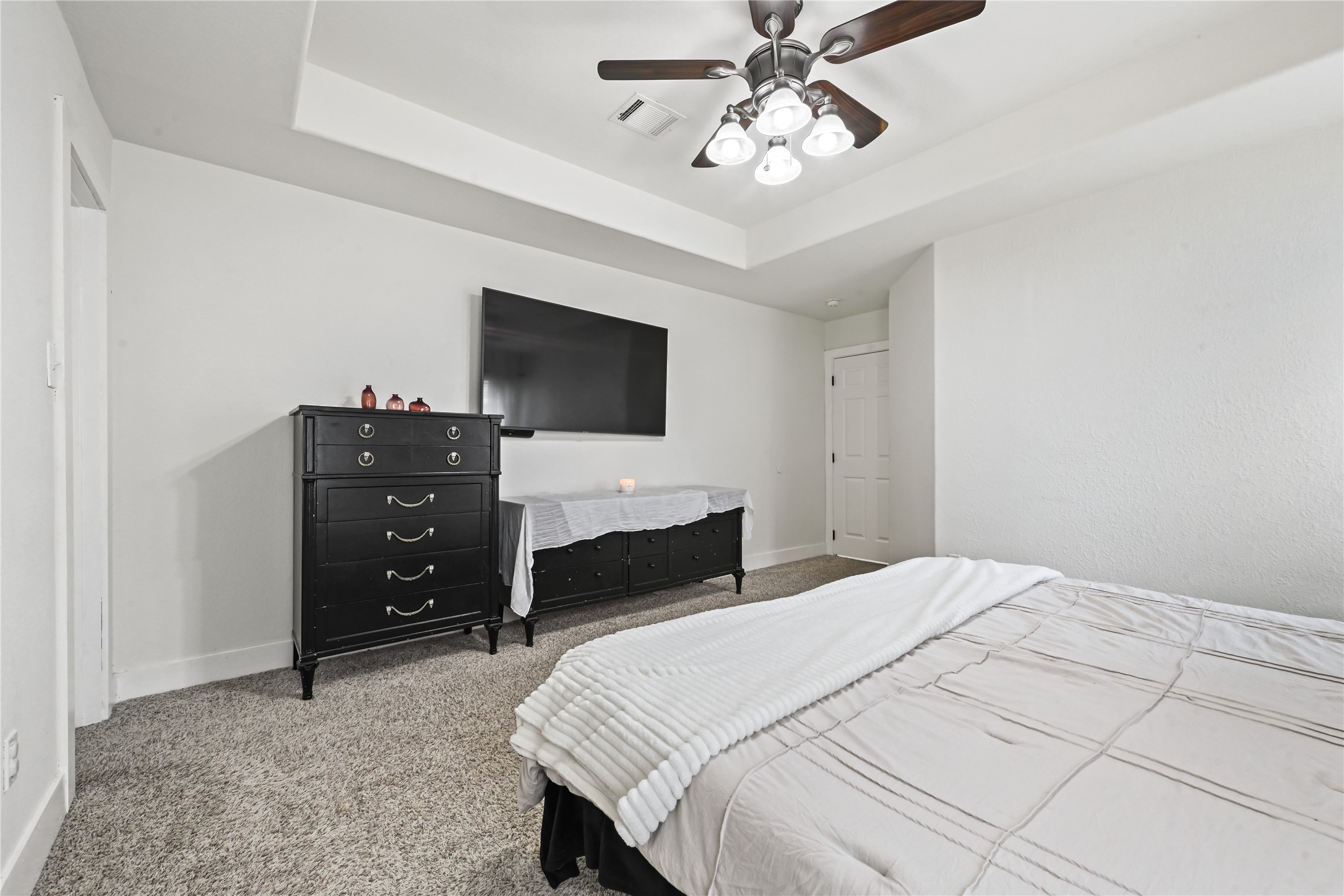 24027 Lestergate Drive Property Photo 14
