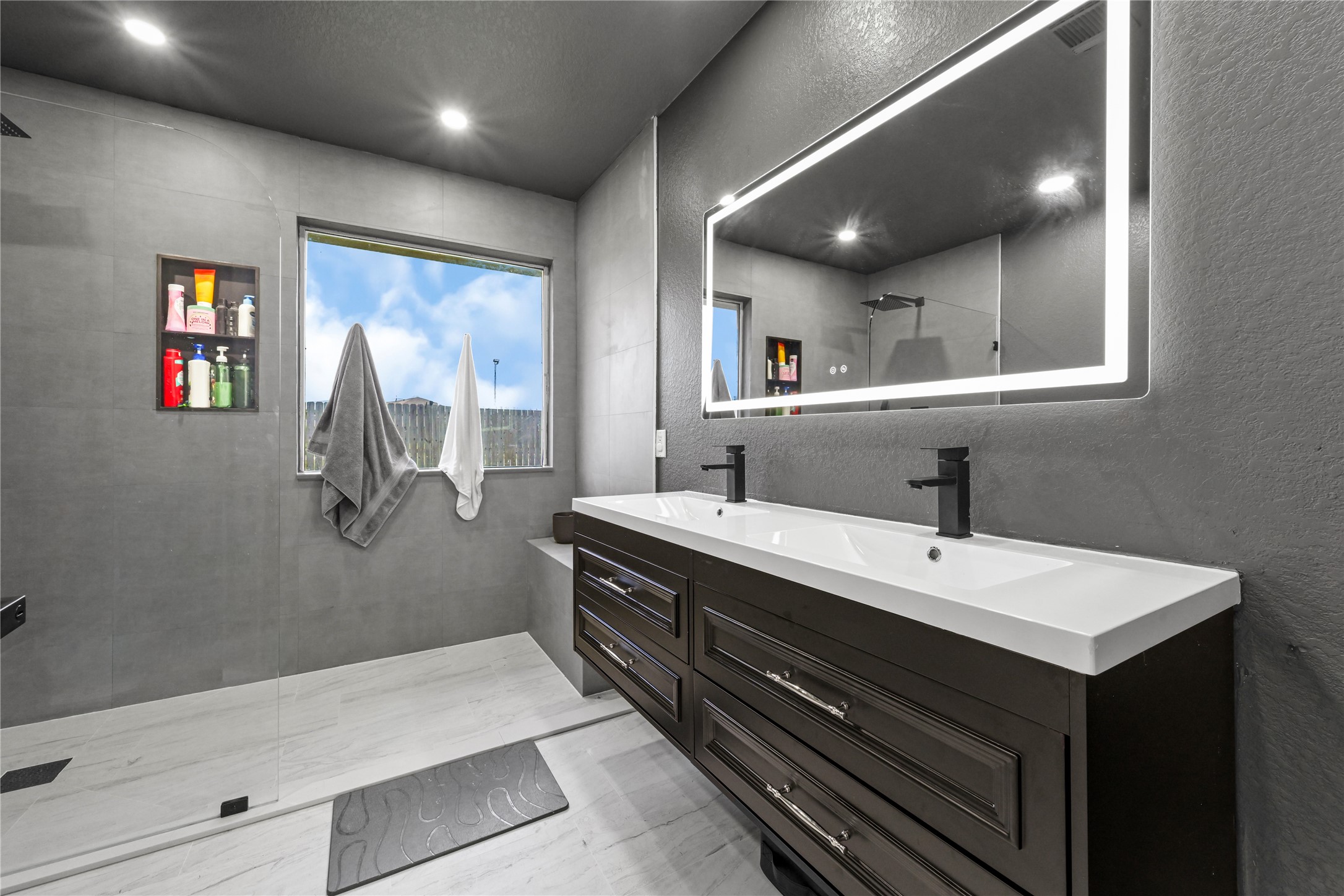 24027 Lestergate Drive Property Photo 15