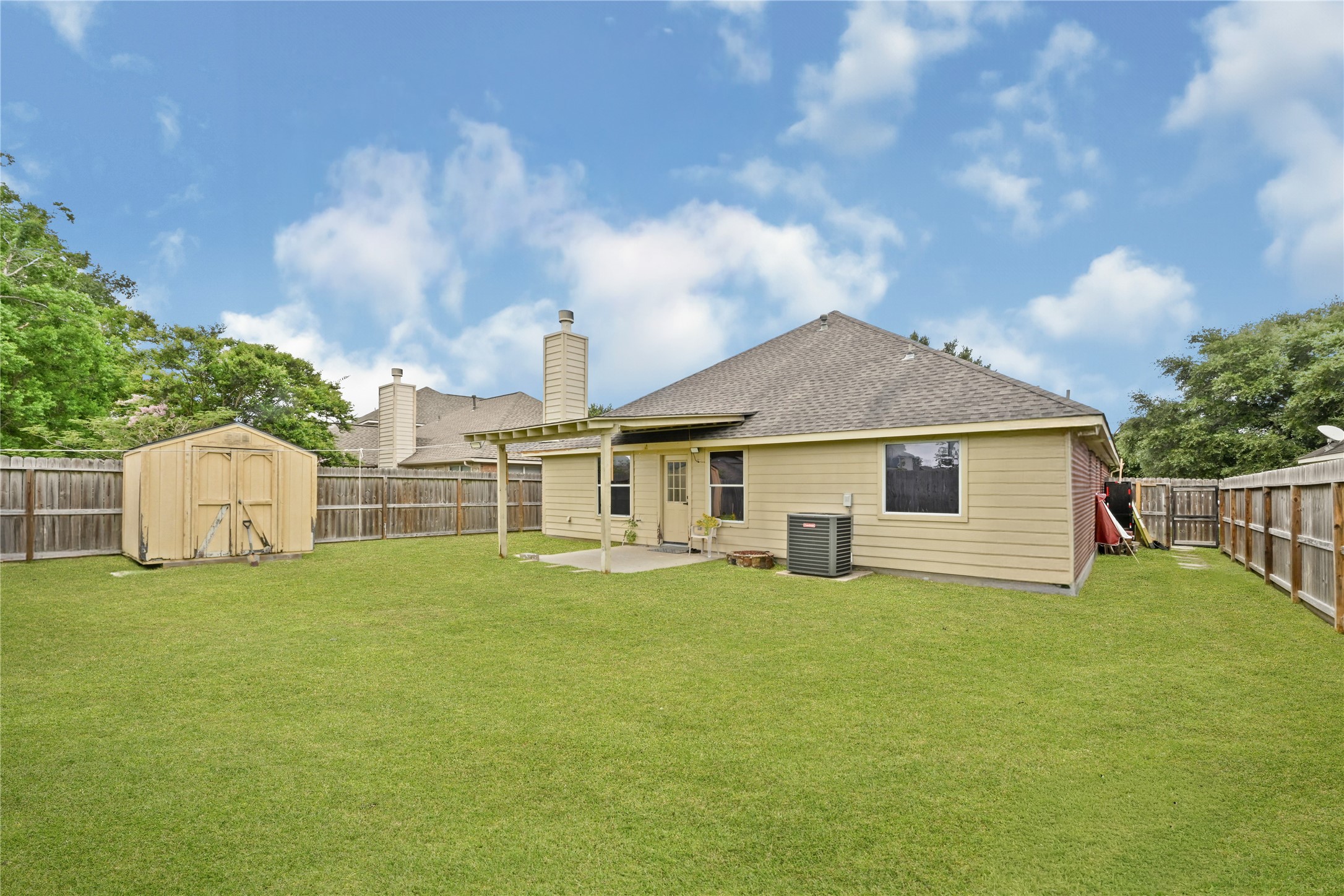 24027 Lestergate Drive Property Photo 24