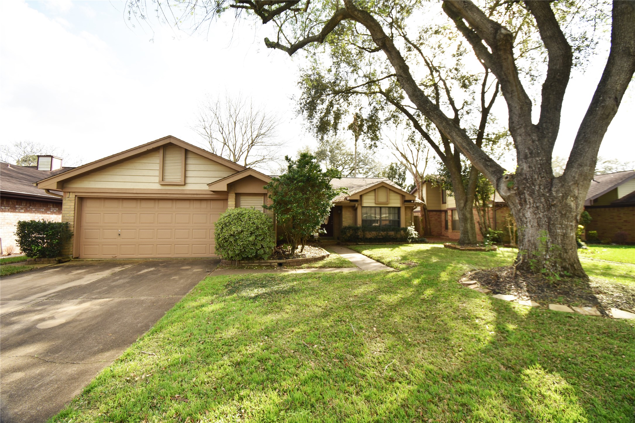 3034 The Highlands Drive Property Photo 1