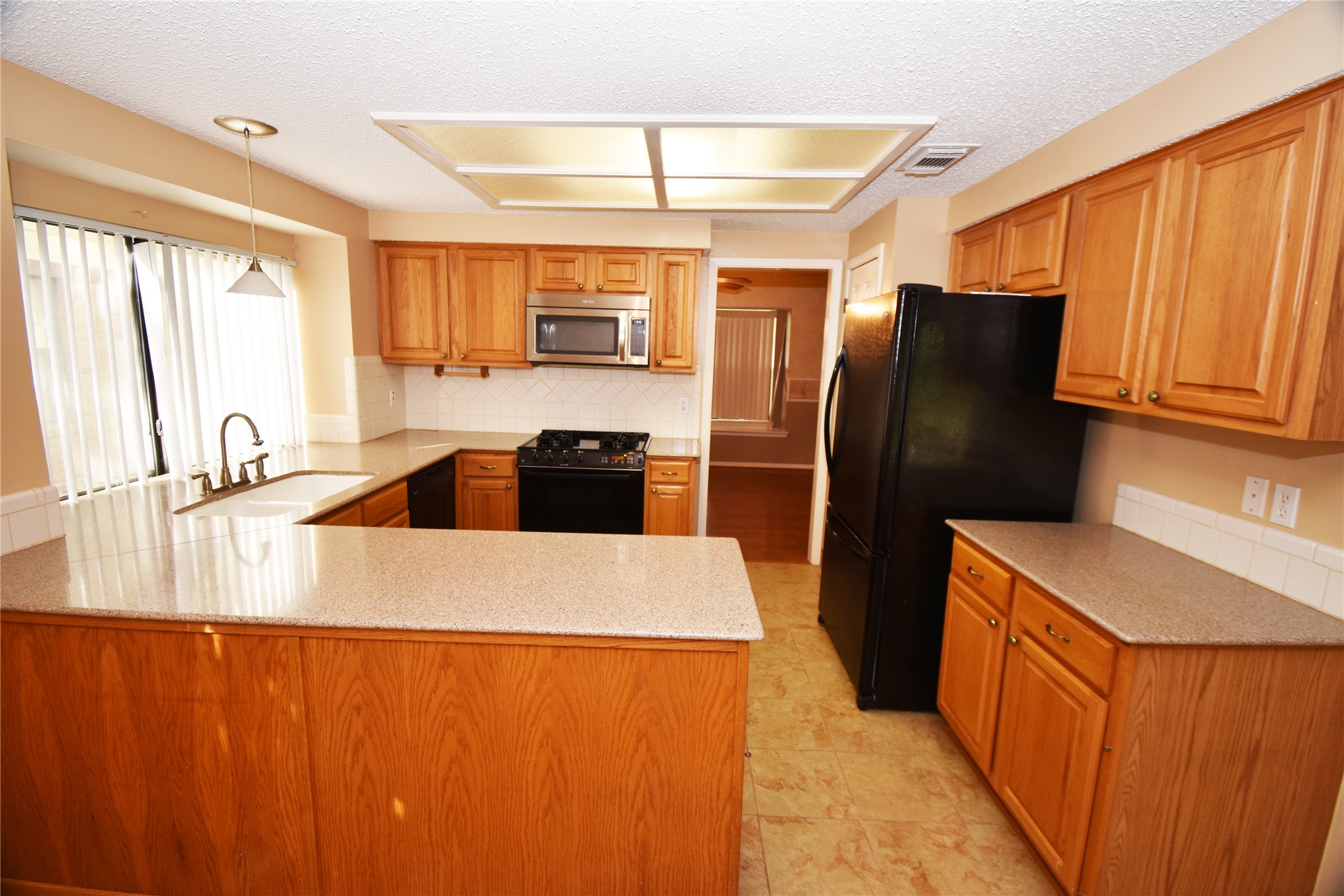 3034 The Highlands Drive Property Photo 2