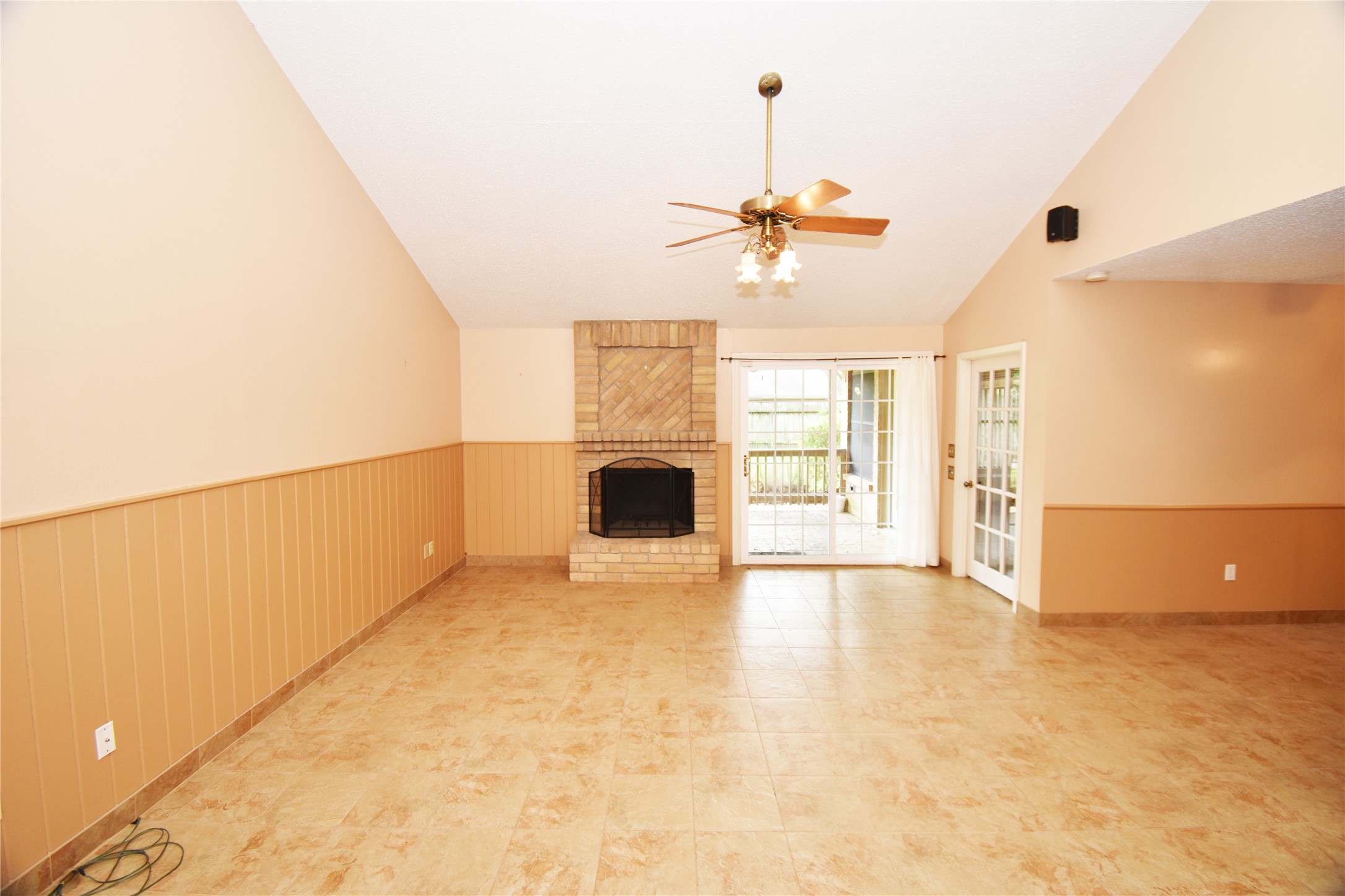 3034 The Highlands Drive Property Photo 6