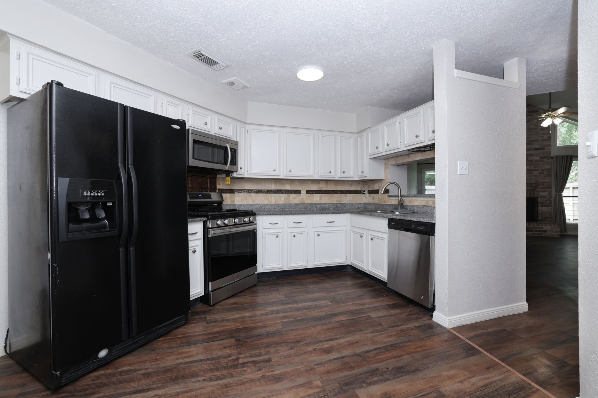 16035 Hollow Rock Drive Property Photo 12