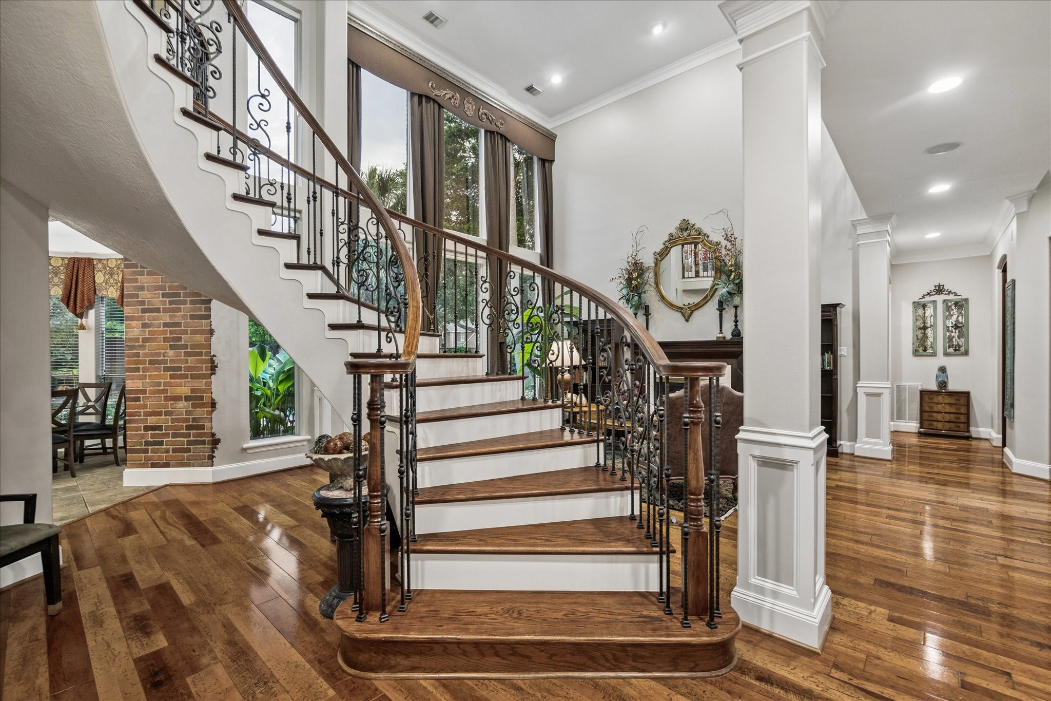624 Lakeshore Drive Property Photo 9