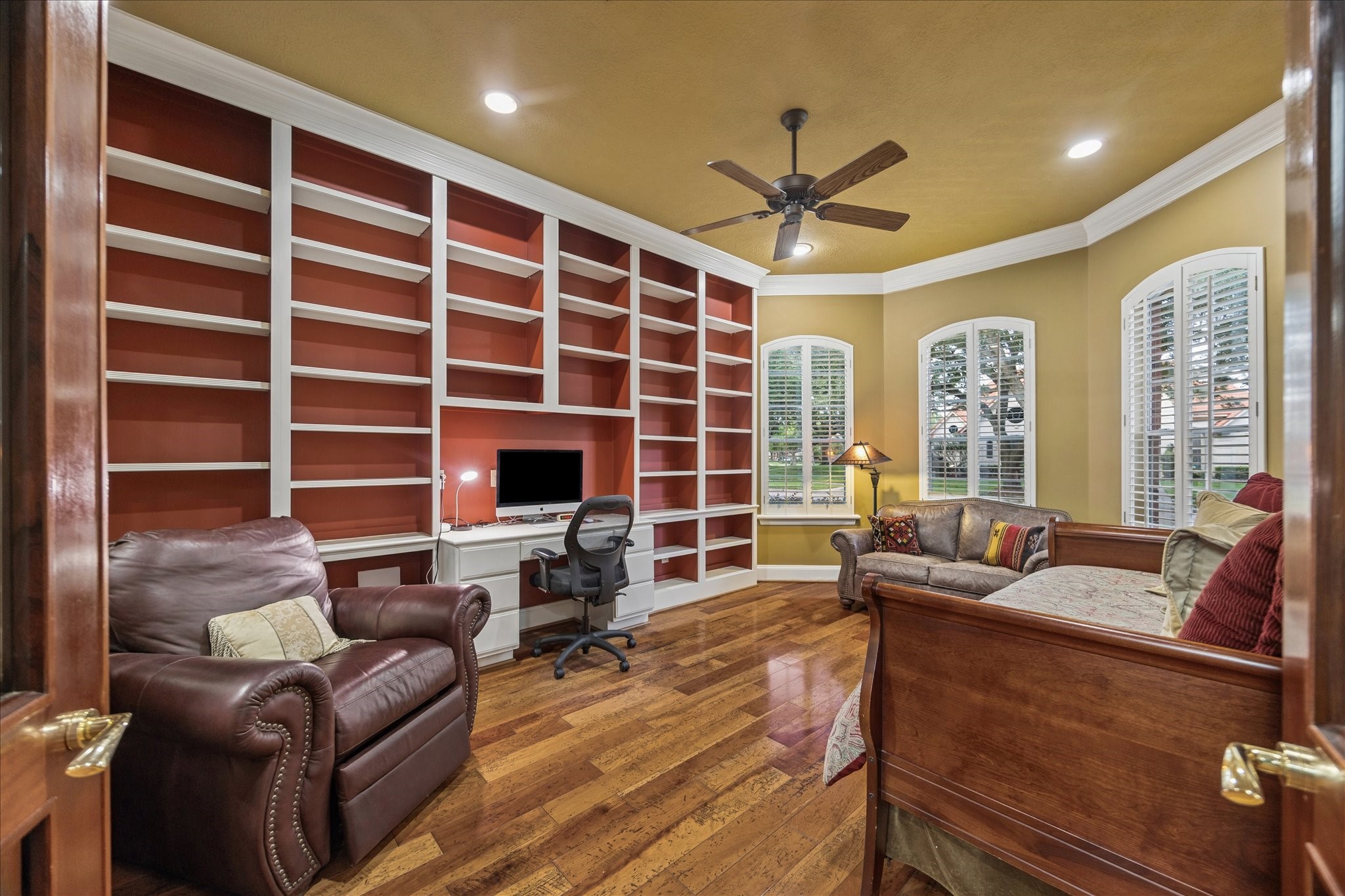 624 Lakeshore Drive Property Photo 10