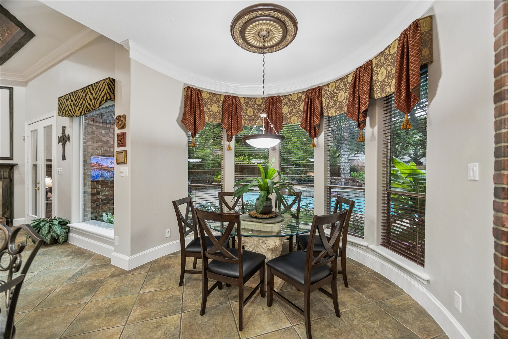 624 Lakeshore Drive Property Photo 12