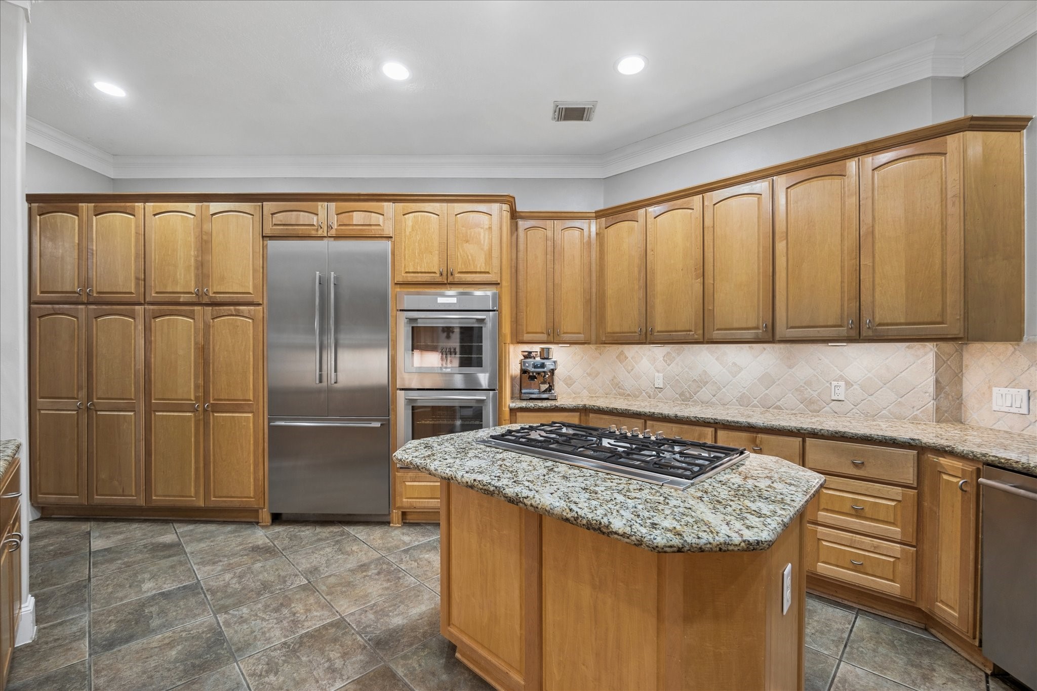 624 Lakeshore Drive Property Photo 15