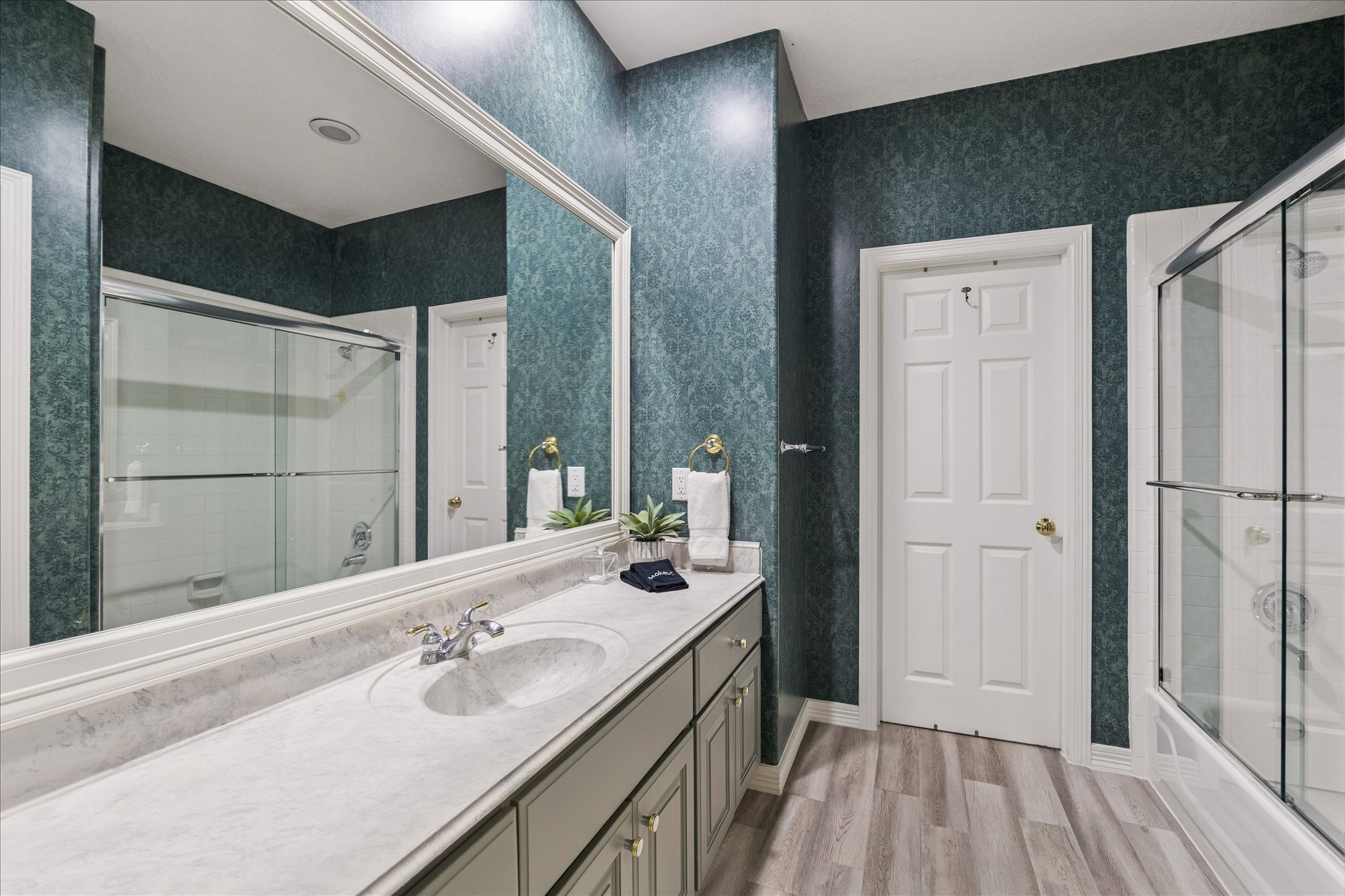 624 Lakeshore Drive Property Photo 31