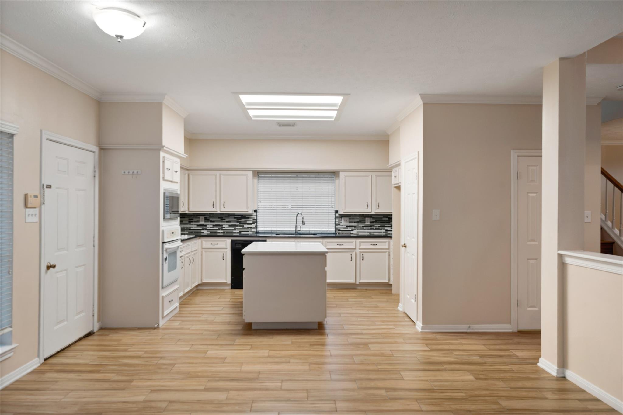 6014 Matt Road Property Photo 3