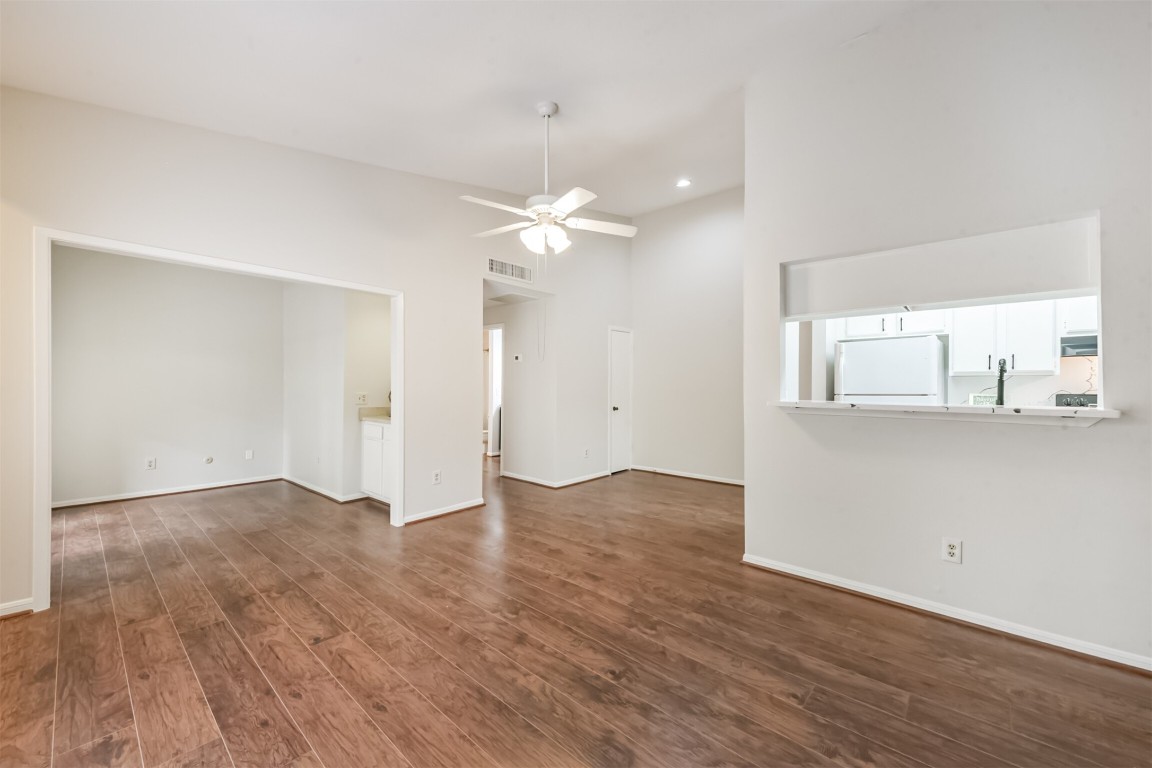 2001 Bering Drive 4d Property Photo 6