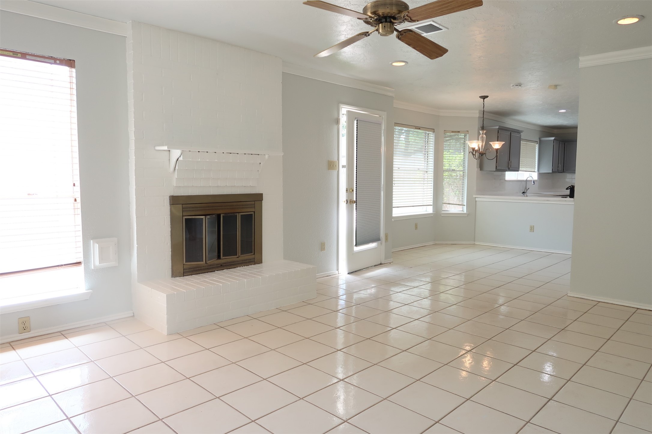 16507 Wellers Way Property Photo 4