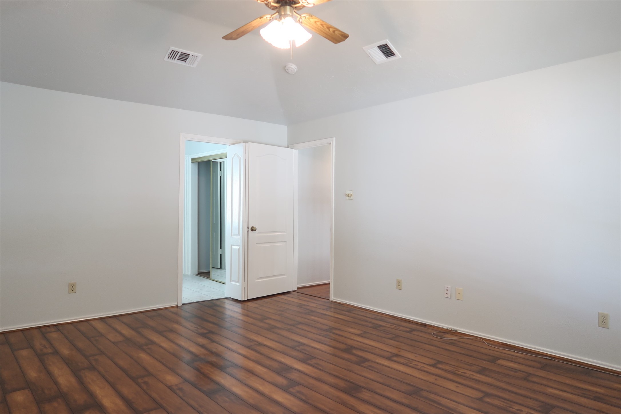 16507 Wellers Way Property Photo 10