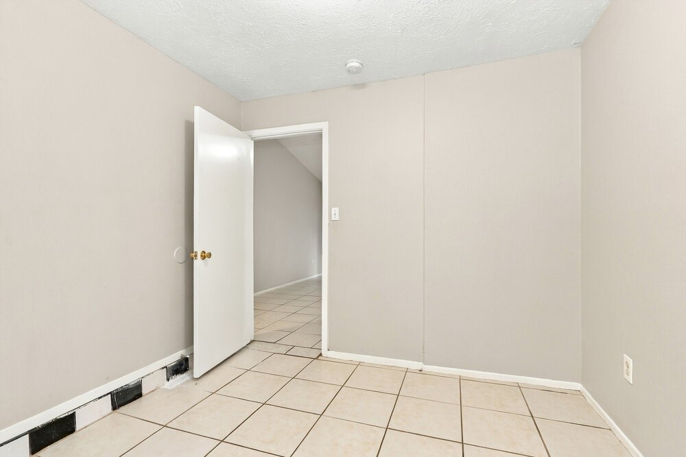 5327 Enchanted Timbers Drive Property Photo 9