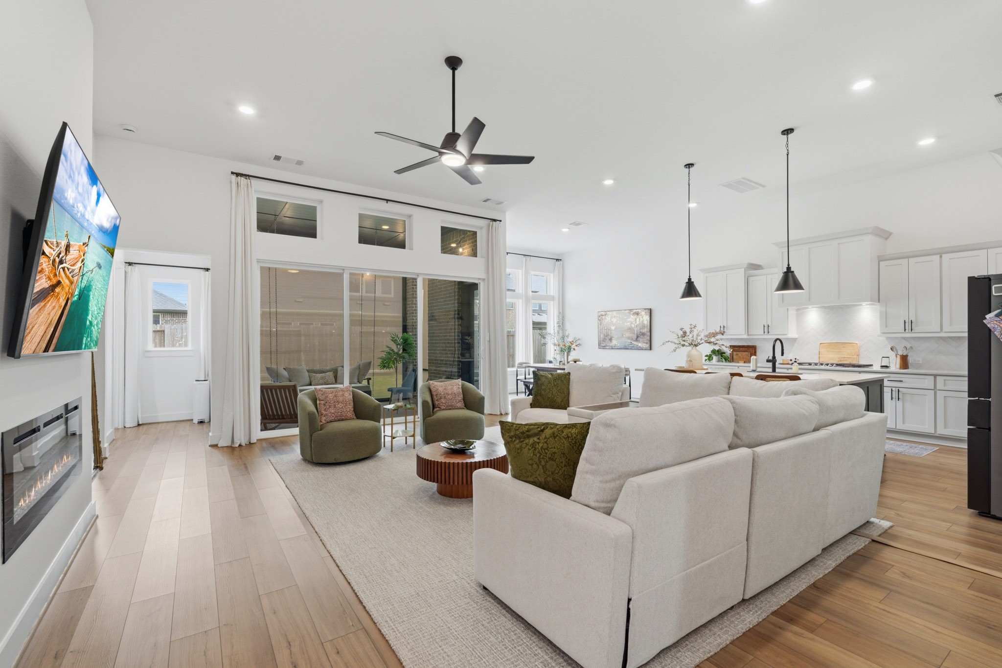 32014 Crested Knoll Court Property Photo 1