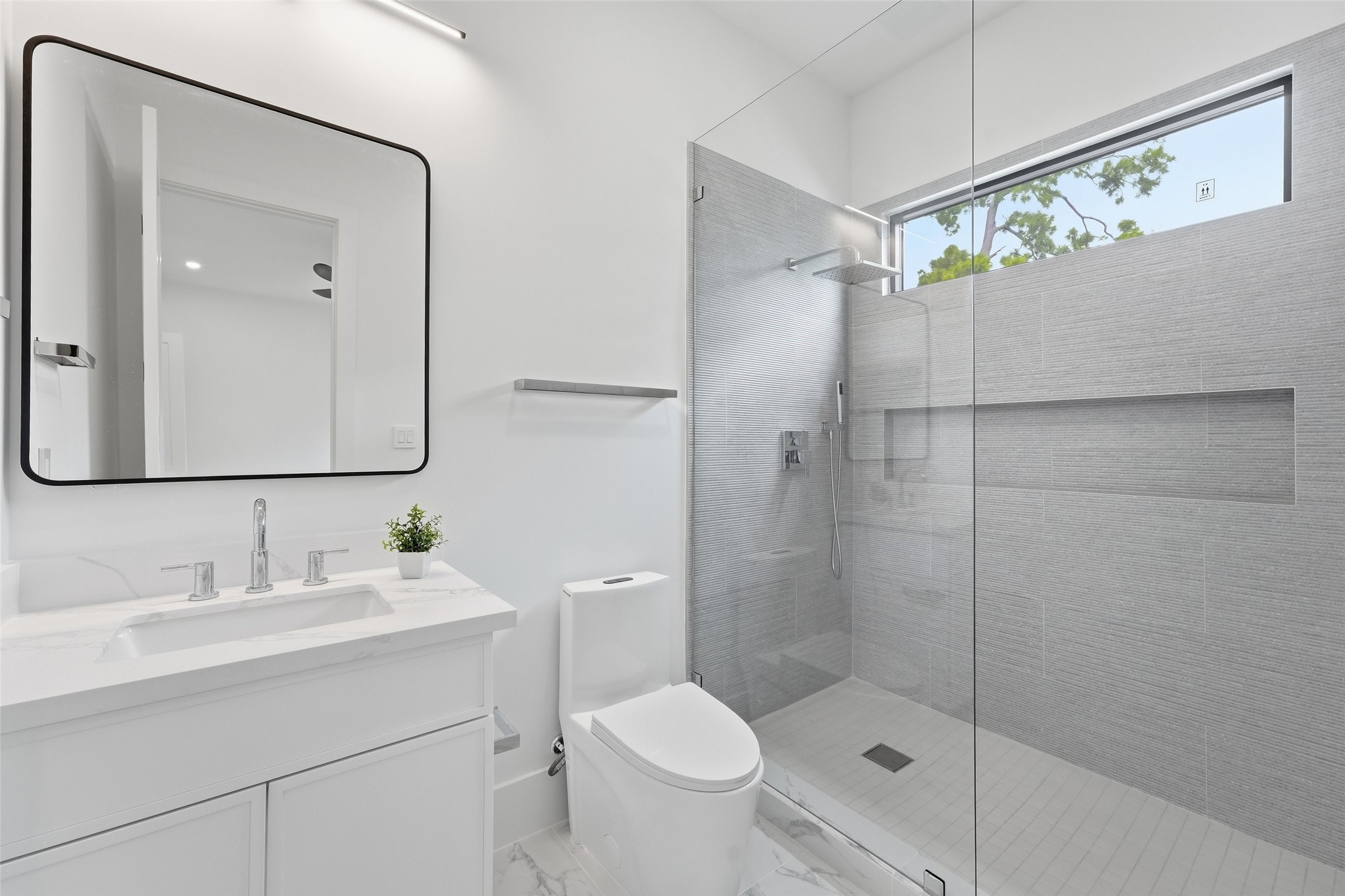 519 W 30th Street Property Photo 34