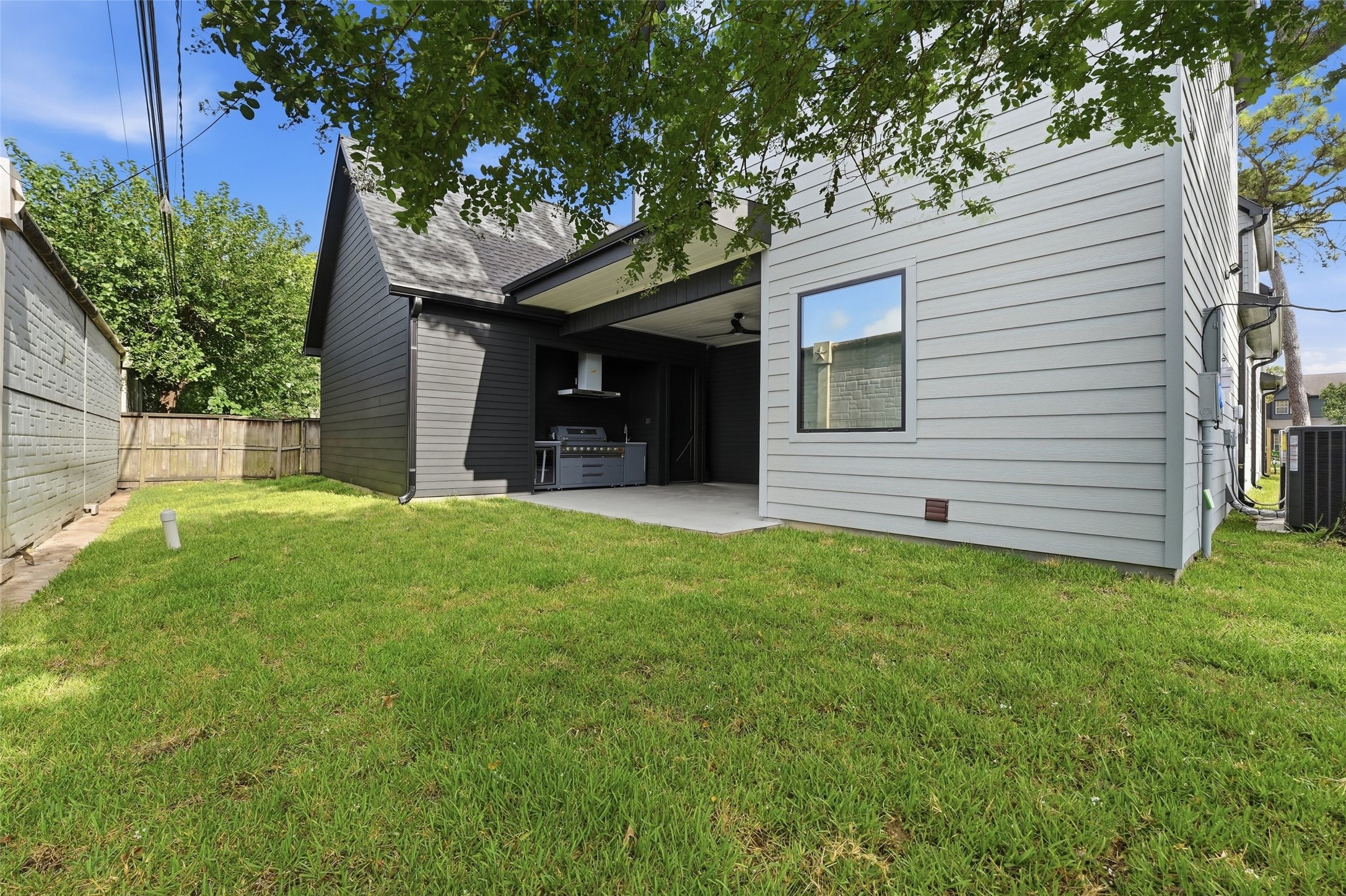 519 W 30th Street Property Photo 46