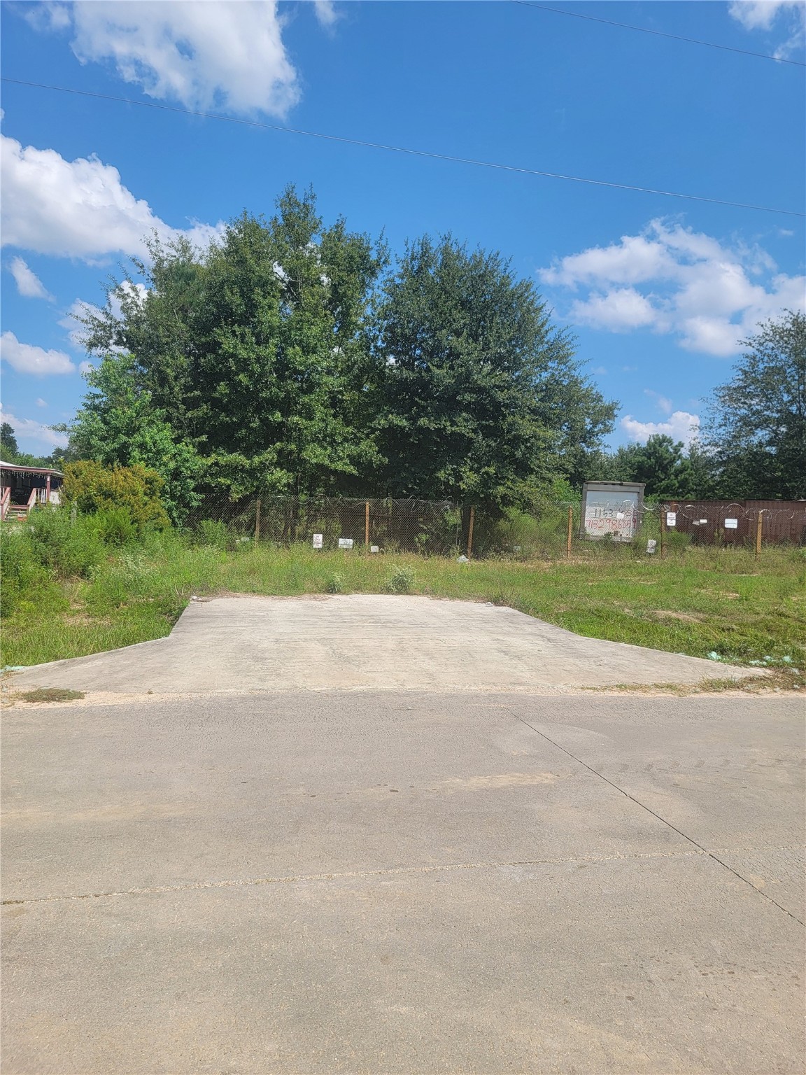 1141 County Road 3556 Property Photo 1