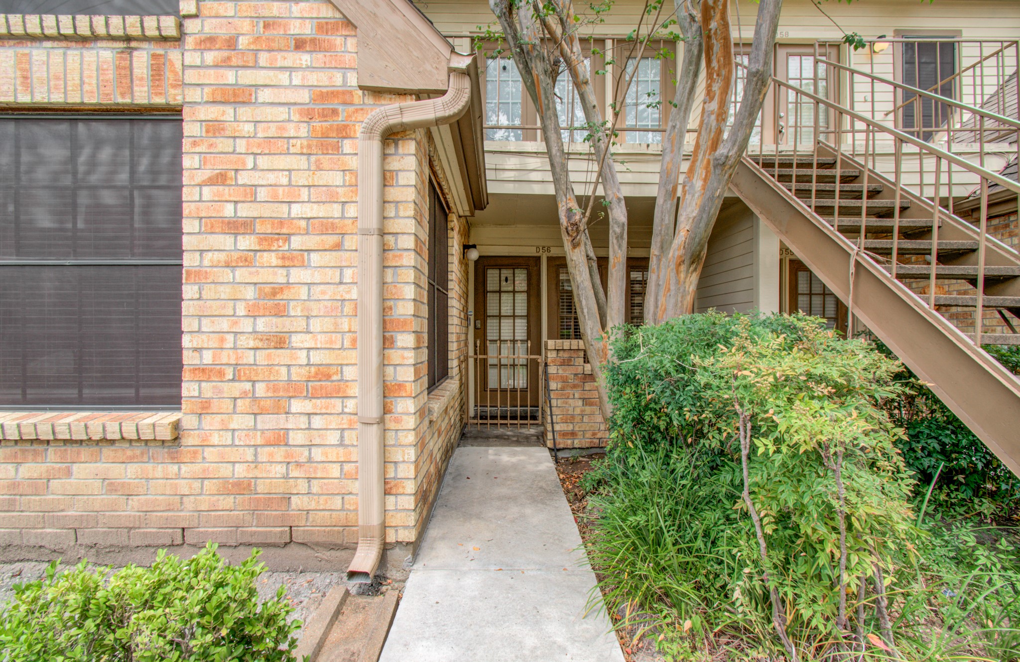 2425 Holly Hall Street D56 Property Photo 4