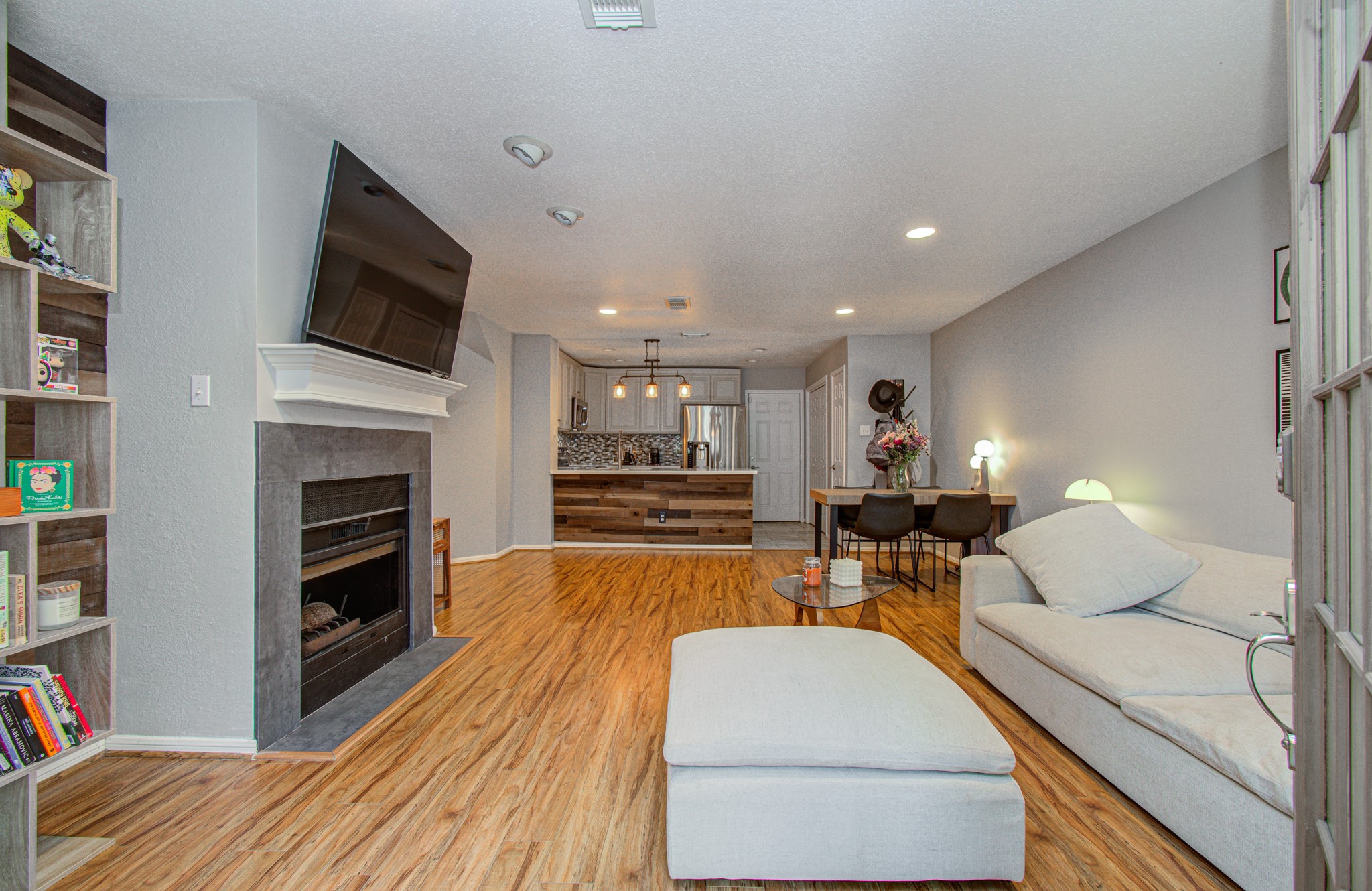 2425 Holly Hall Street D56 Property Photo 7