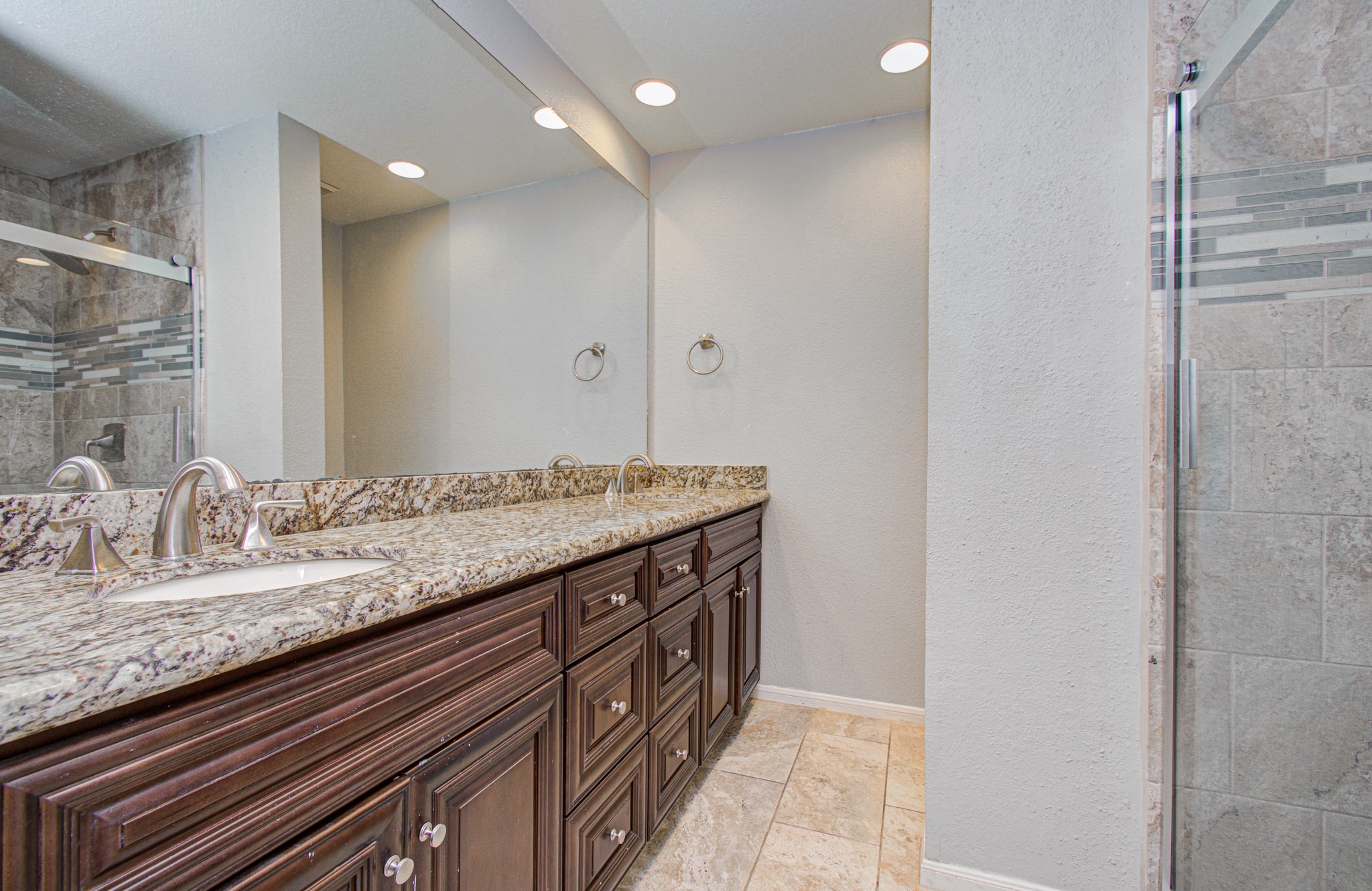 2425 Holly Hall Street D56 Property Photo 22