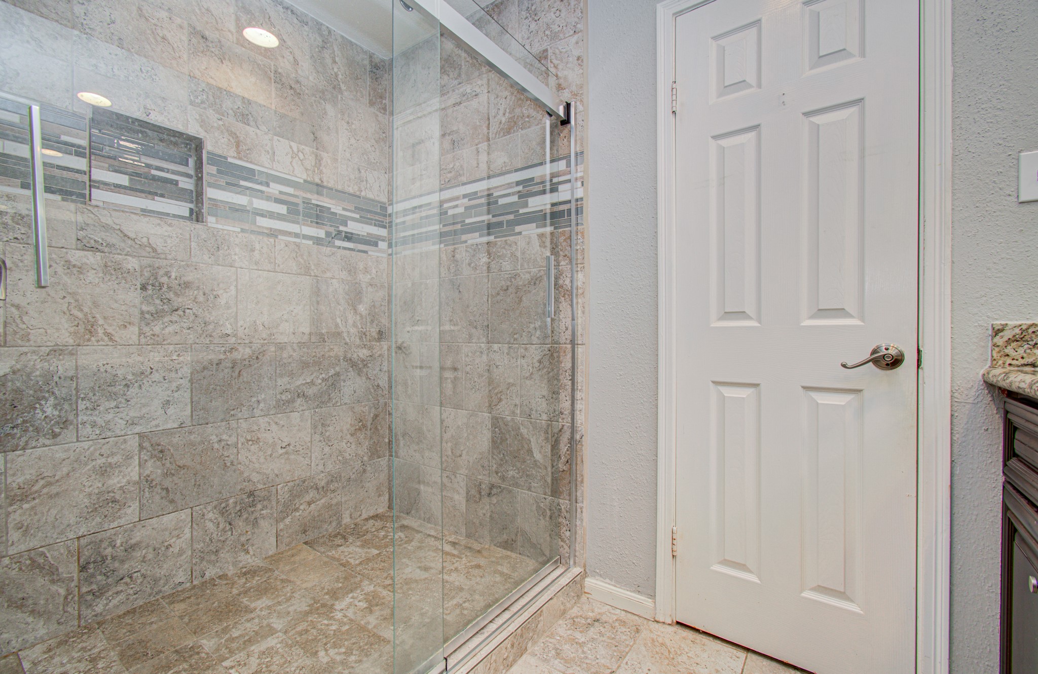 2425 Holly Hall Street D56 Property Photo 23
