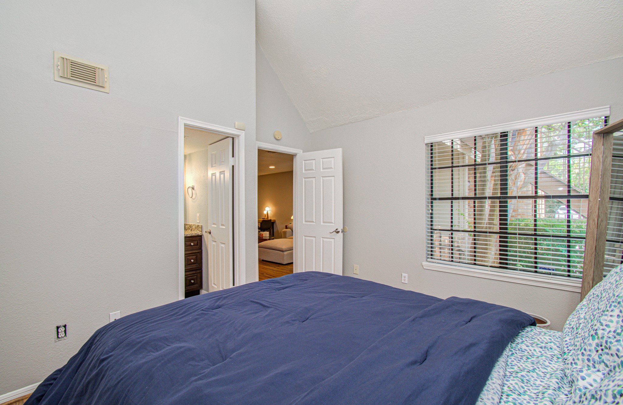 2425 Holly Hall Street D56 Property Photo 25
