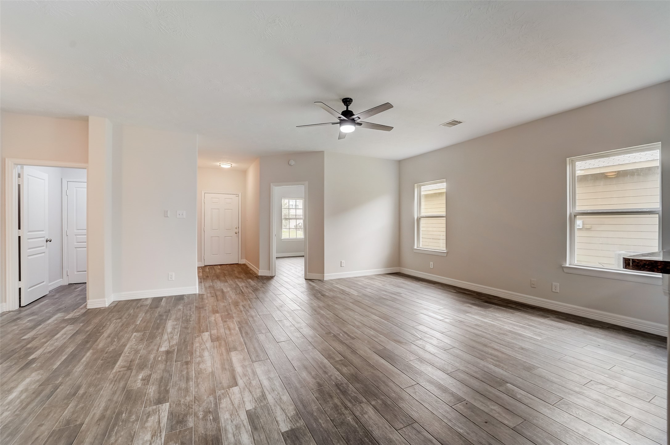 315 Apache Field Lane Property Photo 8
