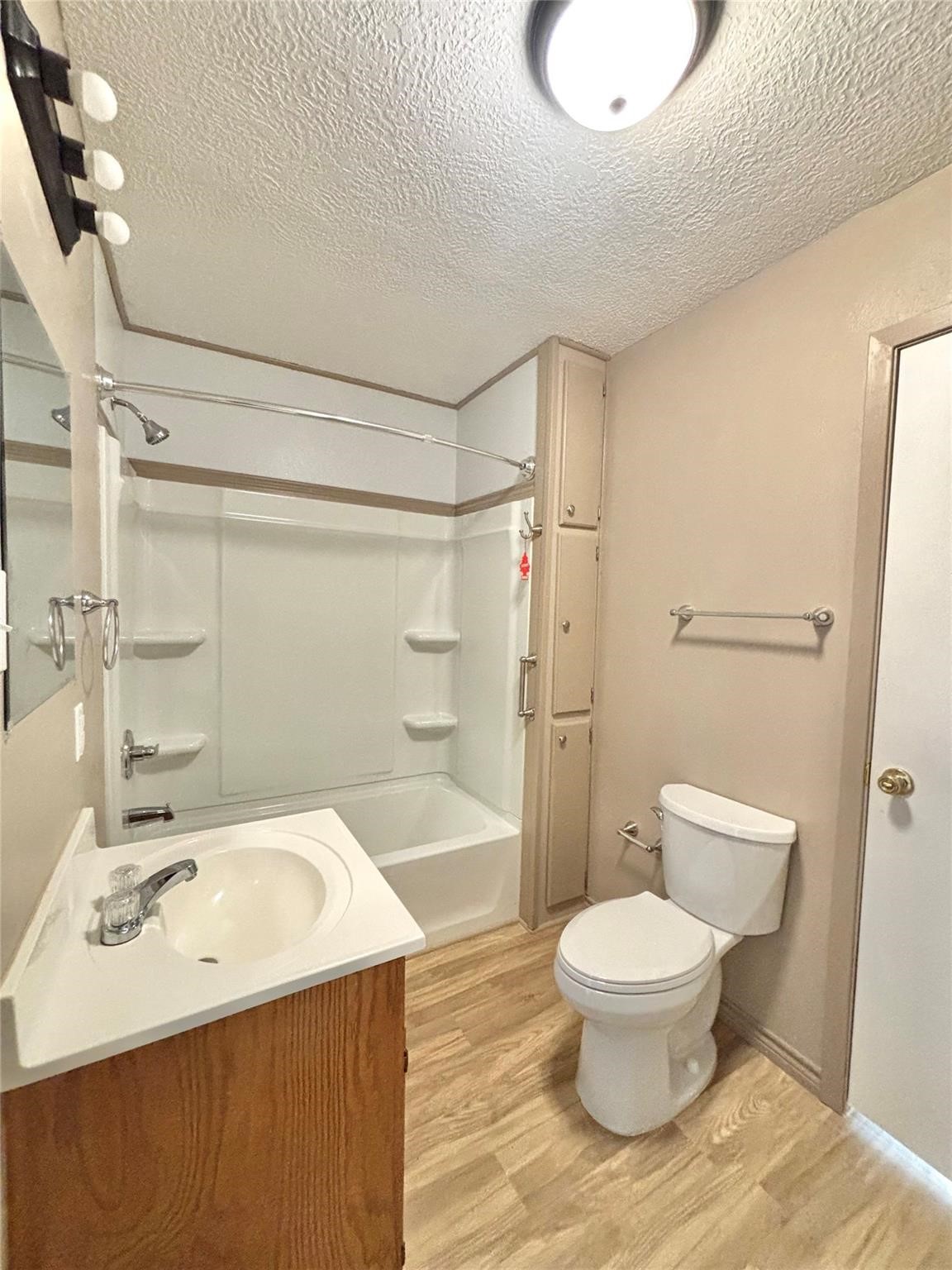 909 W Elder Property Photo 17