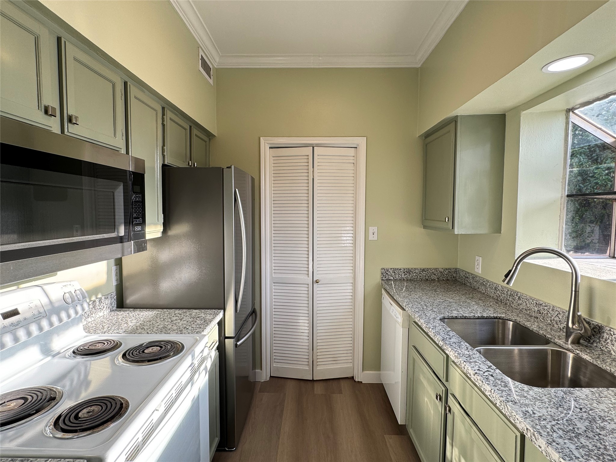 6500 Harbor Town 2606 Property Photo 14
