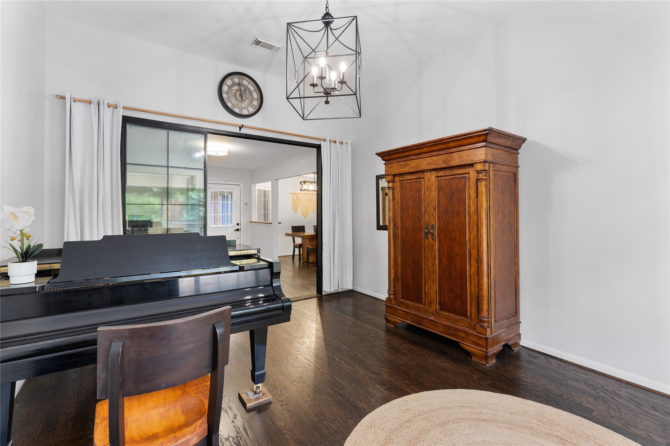 99 S Village Knoll Circle Property Photo 4