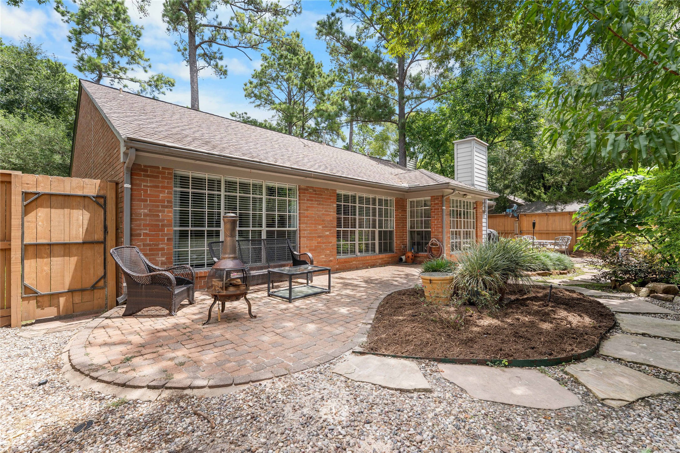 99 S Village Knoll Circle Property Photo 6