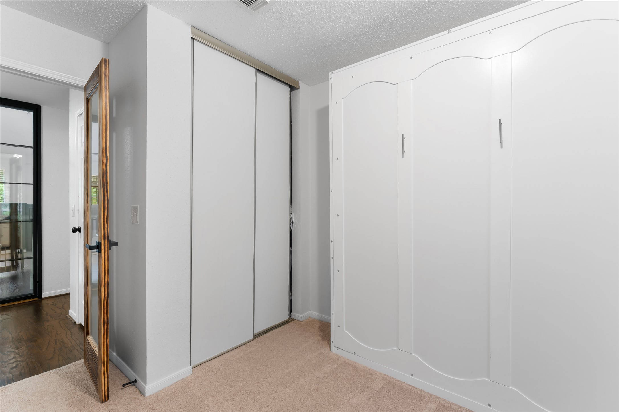 99 S Village Knoll Circle Property Photo 13