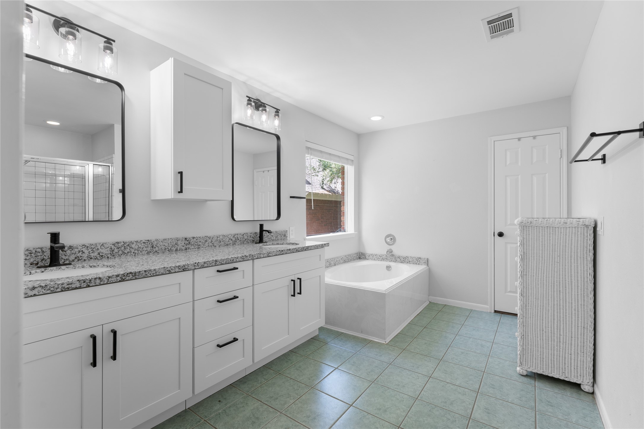 99 S Village Knoll Circle Property Photo 28