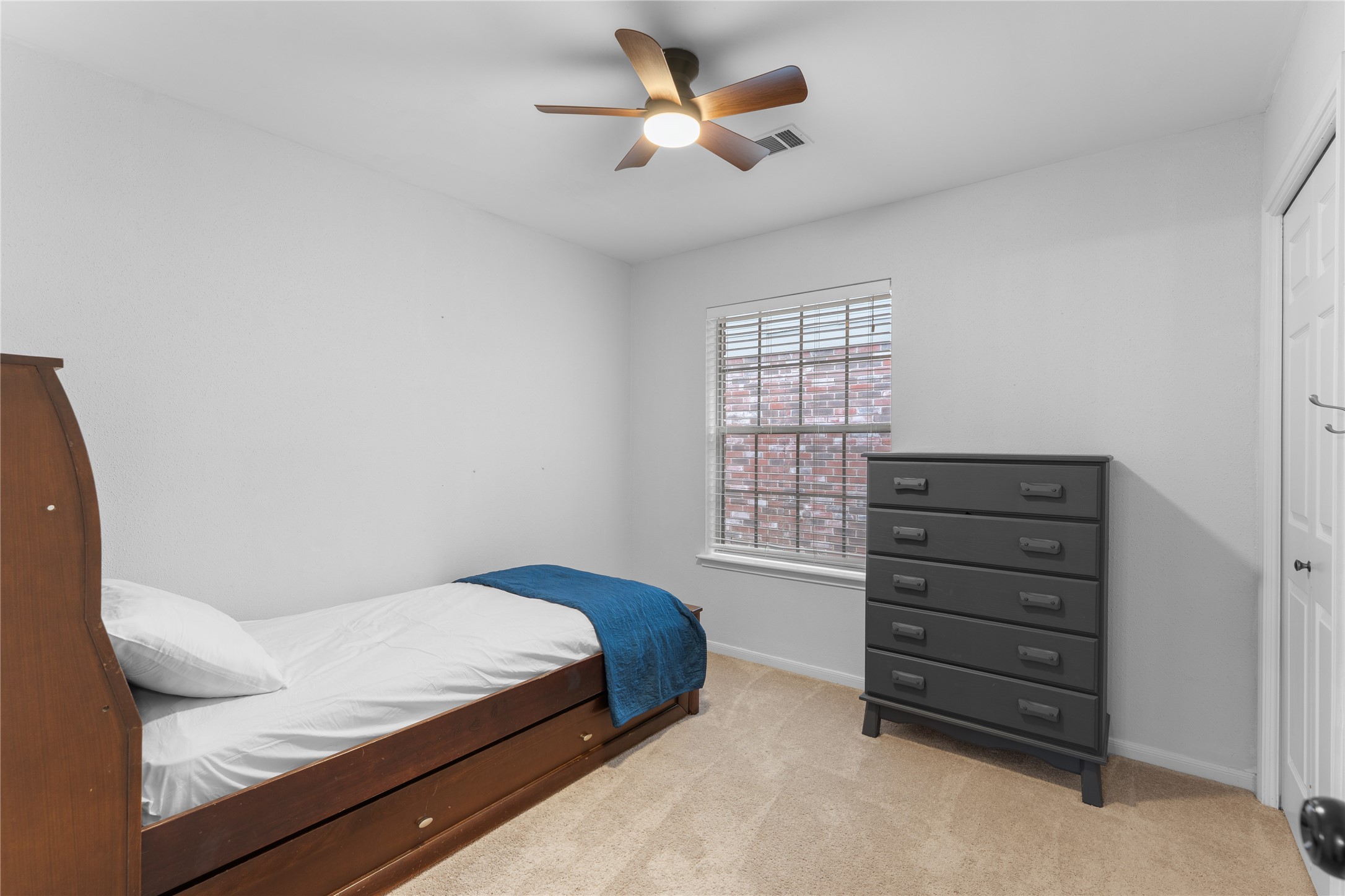 99 S Village Knoll Circle Property Photo 35