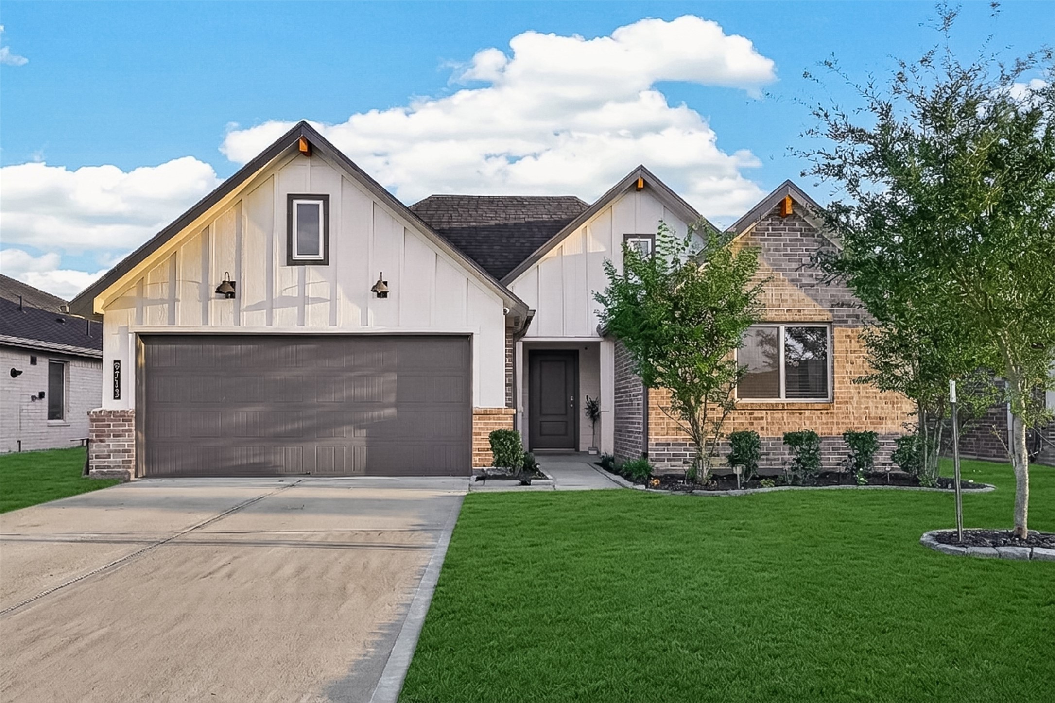 9713 Wall Street Property Photo 1