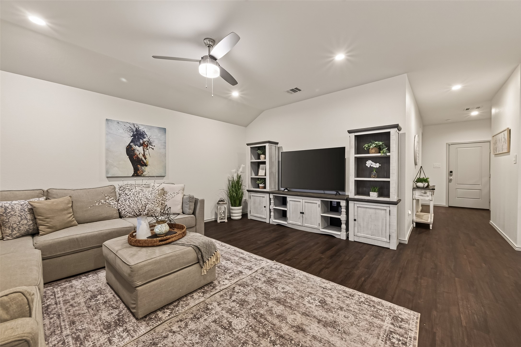 9713 Wall Street Property Photo 3