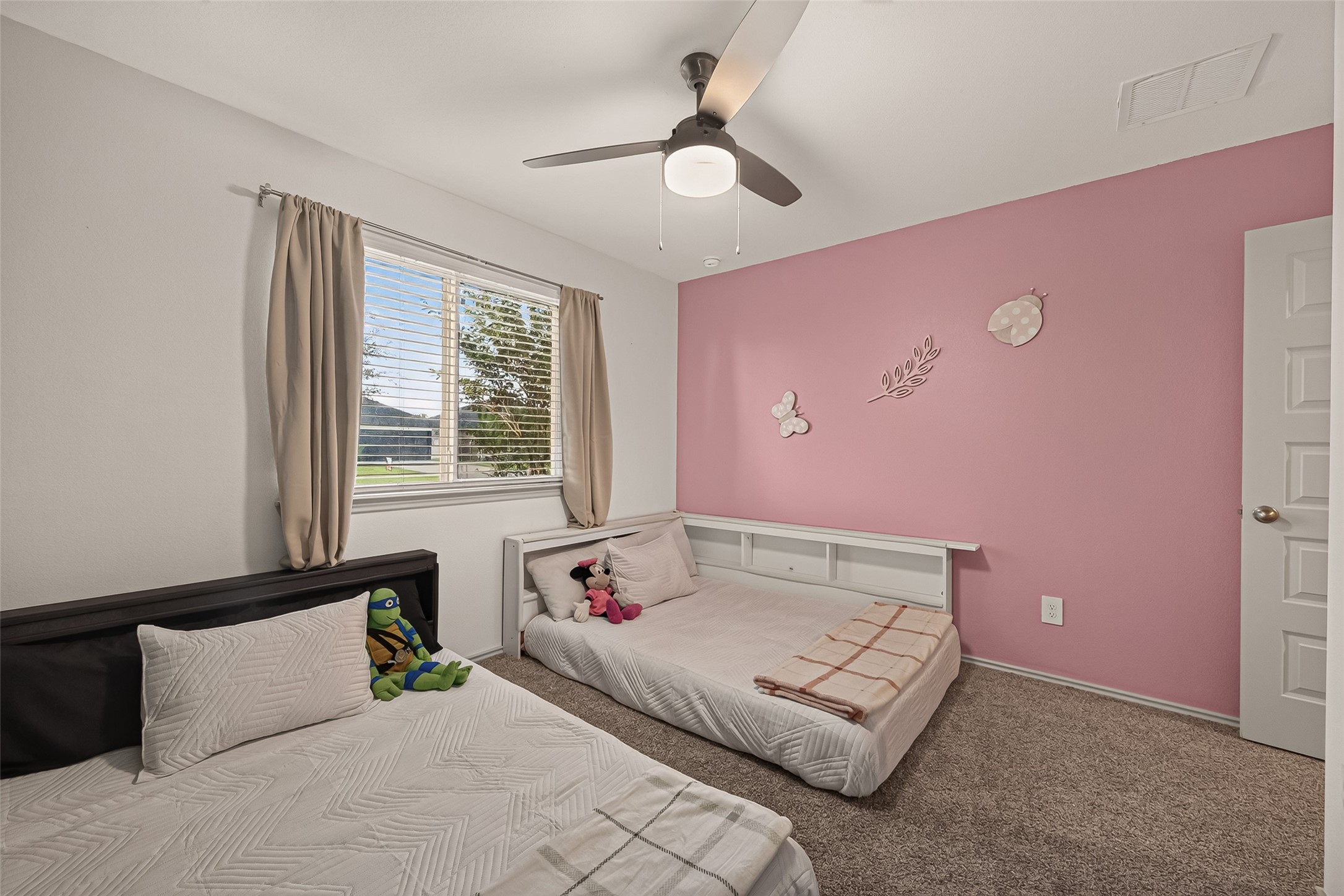 9713 Wall Street Property Photo 17