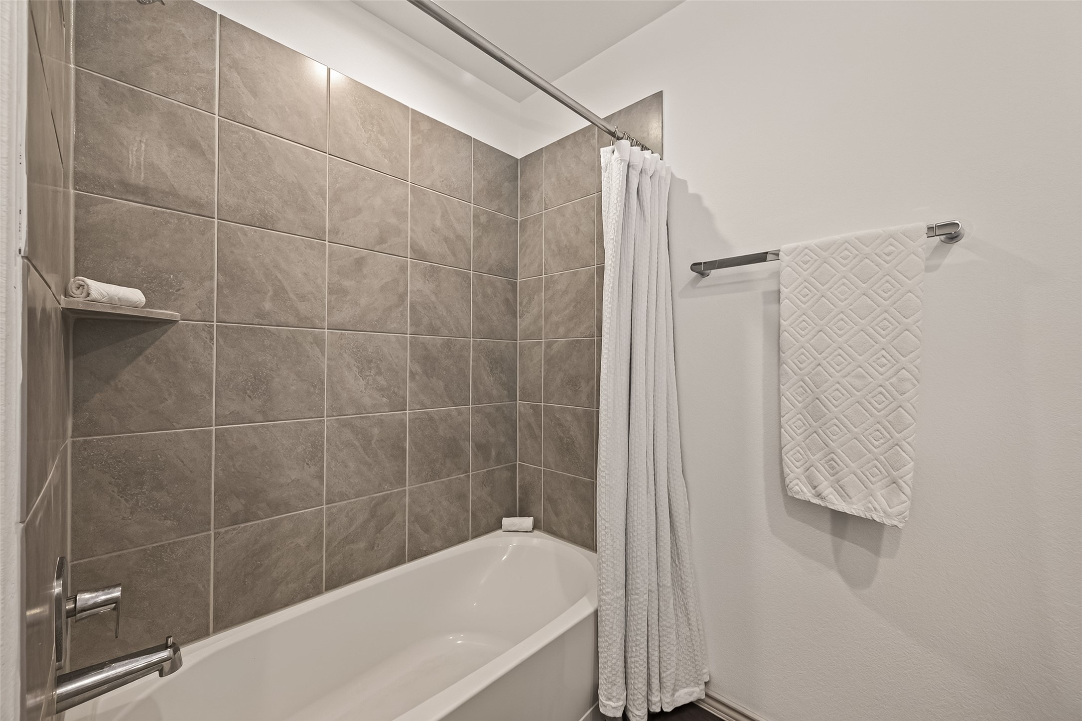 9713 Wall Street Property Photo 21