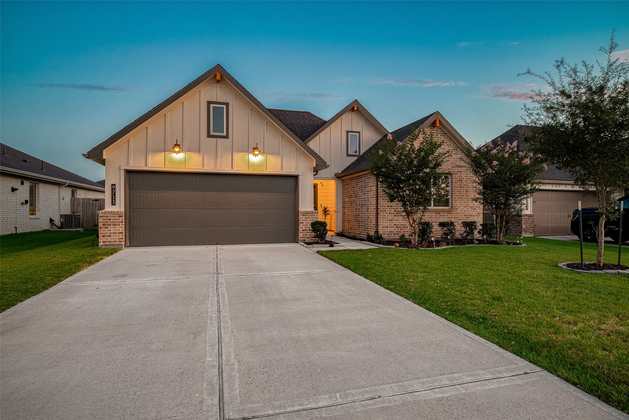 9713 Wall Street Property Photo 26