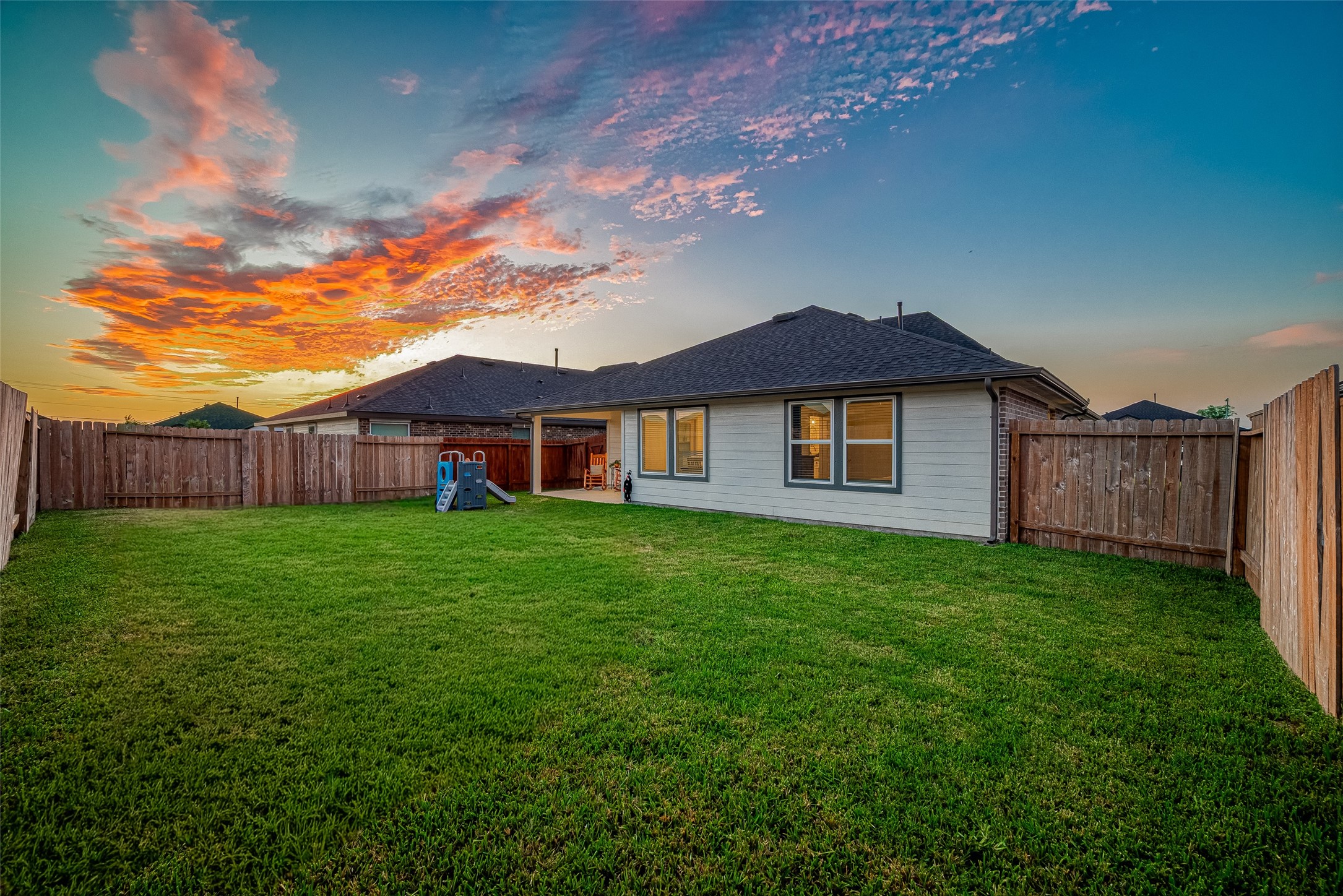 9713 Wall Street Property Photo 27