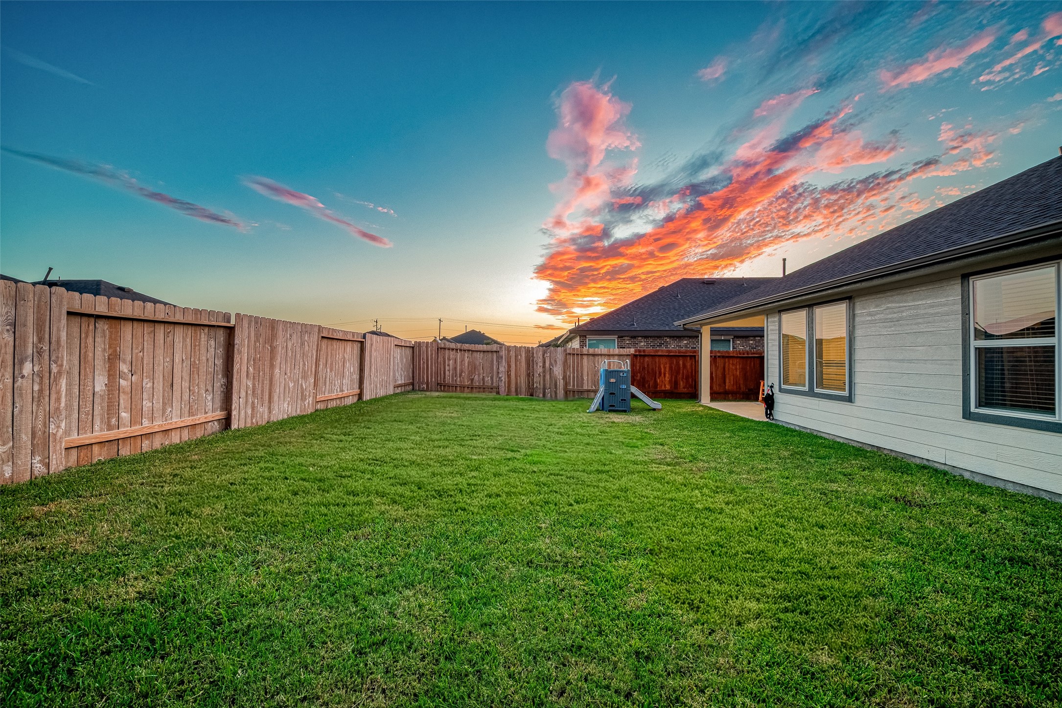 9713 Wall Street Property Photo 28